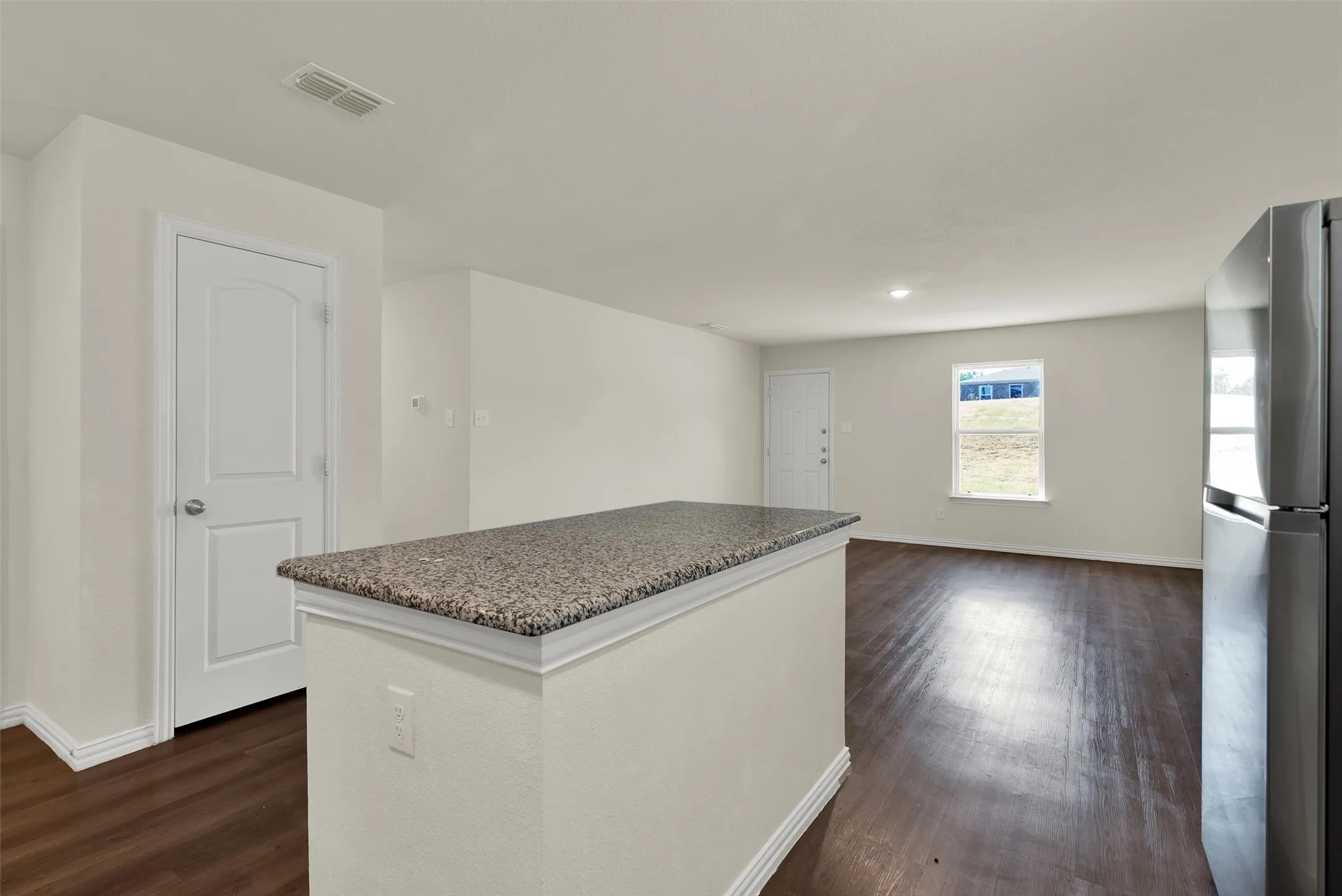Single Family Residence For Sale in Grayson County , 414 E Munson Street, Denison, Texas 75021, 3 Bedroom, 2 Bathroom, 2 Garage spaces, 1,197 Sqft, built in 2023, mls#21367775, Real Estate Agent in Denison, Homes For Sale in Grayson county, Homes For Sale in Denison, Realtor in Denison Texas, Real Estate Brokerage Independent Realty Texas, Luminita Cordes Realtor