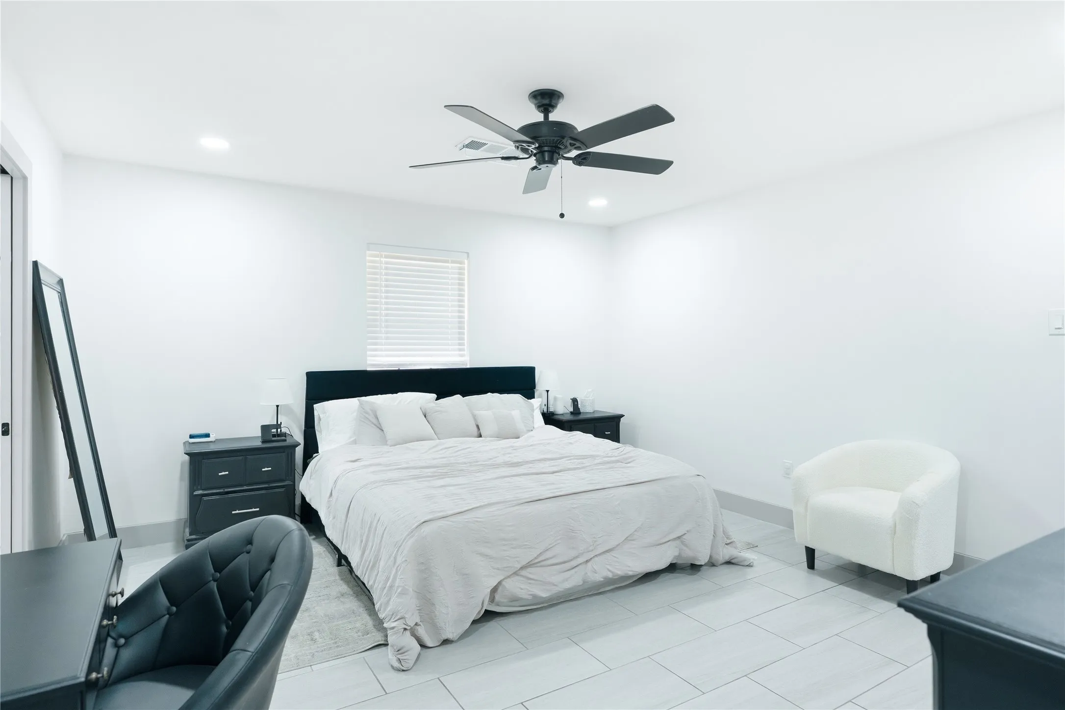 Single Family Residence For Sale in Dallas County , 1509 Parma Court, Irving, Texas 75060, 3 Bedroom, 2 Bathroom, 2 Garage spaces, 1,475 Sqft, built in 1977, mls#21367882, Real Estate Agent in Irving, Homes For Sale in Dallas county, Homes For Sale in Irving, Realtor in Irving Texas, Real Estate Brokerage Independent Realty Texas, Luminita Cordes Realtor