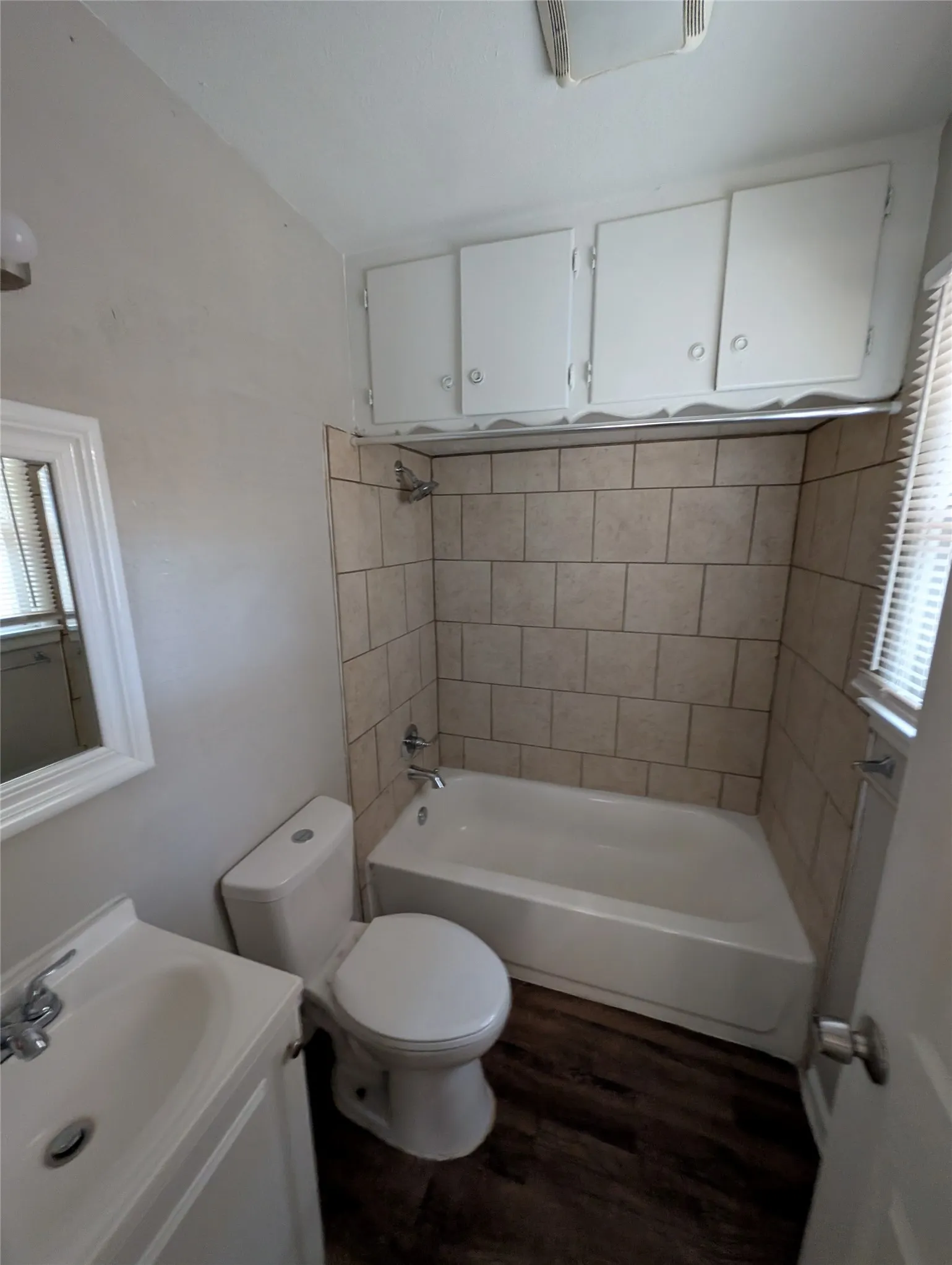 Single Family Residence For Rent in Tarrant County , 512 Judd, White Settlement, Texas 76108, 3 Bedroom, 2 Bathroom, 1 Garage spaces, 1,182 Sqft, built in 1959, mls#21367907, Real Estate Agent in White Settlement, Homes For Rent in Tarrant county, Homes For Rent in White Settlement, Realtor in White Settlement Texas, Real Estate Brokerage Independent Realty Texas, Luminita Cordes Realtor