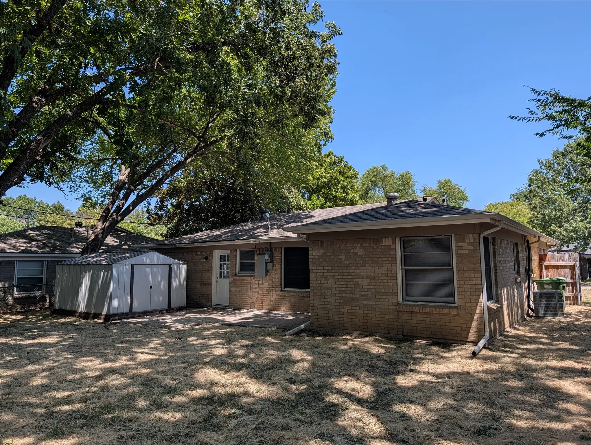Single Family Residence For Rent in Tarrant County , 512 Judd, White Settlement, Texas 76108, 3 Bedroom, 2 Bathroom, 1 Garage spaces, 1,182 Sqft, built in 1959, mls#21367907, Real Estate Agent in White Settlement, Homes For Rent in Tarrant county, Homes For Rent in White Settlement, Realtor in White Settlement Texas, Real Estate Brokerage Independent Realty Texas, Luminita Cordes Realtor