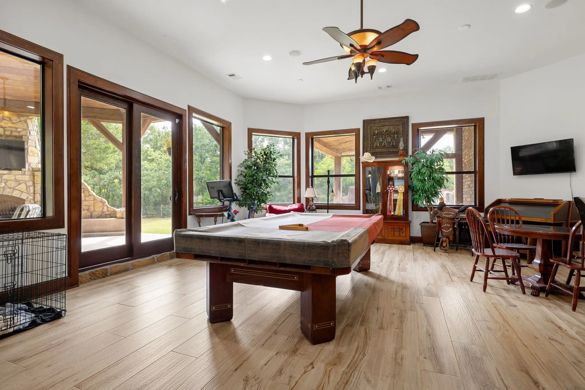 Single Family Residence For Sale in Denton County , 1491 E Hickory Hill Road, Argyle, Texas 76226, 4 Bedroom, 4 Bathroom, 4 Garage spaces, 5,487 Sqft, built in 2007, mls#21365843, Real Estate Agent in Argyle, Homes For Sale in Denton county, Homes For Sale in Argyle, Realtor in Argyle Texas, Real Estate Brokerage Independent Realty Texas, Luminita Cordes Realtor