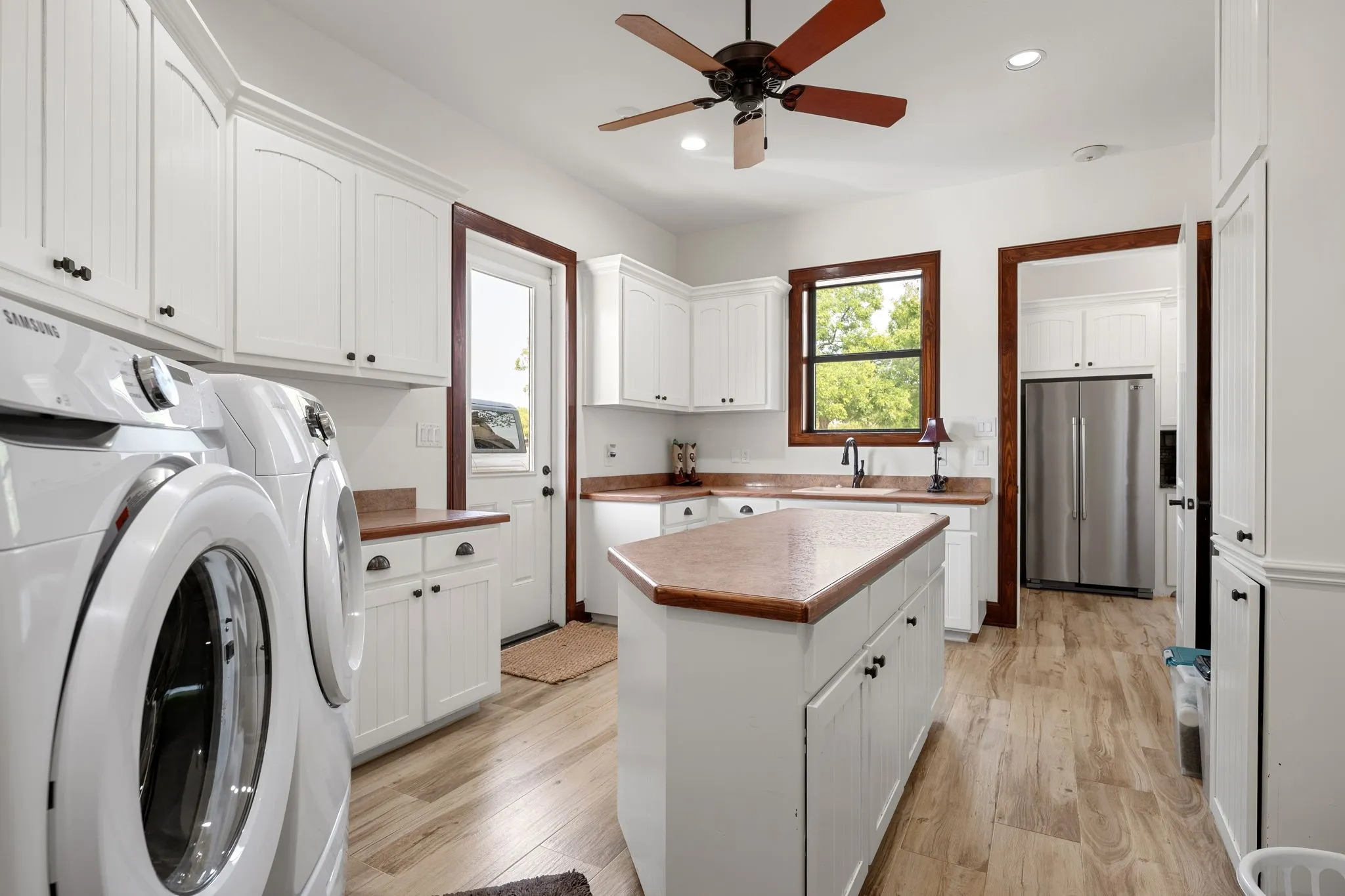 Single Family Residence For Sale in Denton County , 1491 E Hickory Hill Road, Argyle, Texas 76226, 4 Bedroom, 4 Bathroom, 4 Garage spaces, 5,487 Sqft, built in 2007, mls#21365843, Real Estate Agent in Argyle, Homes For Sale in Denton county, Homes For Sale in Argyle, Realtor in Argyle Texas, Real Estate Brokerage Independent Realty Texas, Luminita Cordes Realtor