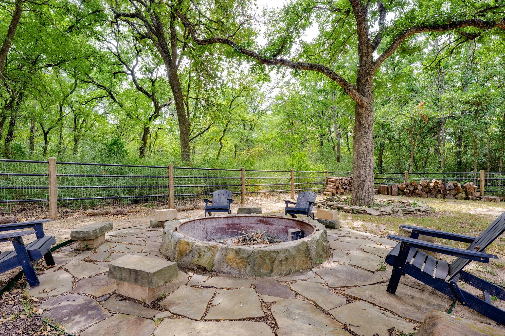 Single Family Residence For Sale in Denton County , 1491 E Hickory Hill Road, Argyle, Texas 76226, 4 Bedroom, 4 Bathroom, 4 Garage spaces, 5,487 Sqft, built in 2007, mls#21365843, Real Estate Agent in Argyle, Homes For Sale in Denton county, Homes For Sale in Argyle, Realtor in Argyle Texas, Real Estate Brokerage Independent Realty Texas, Luminita Cordes Realtor