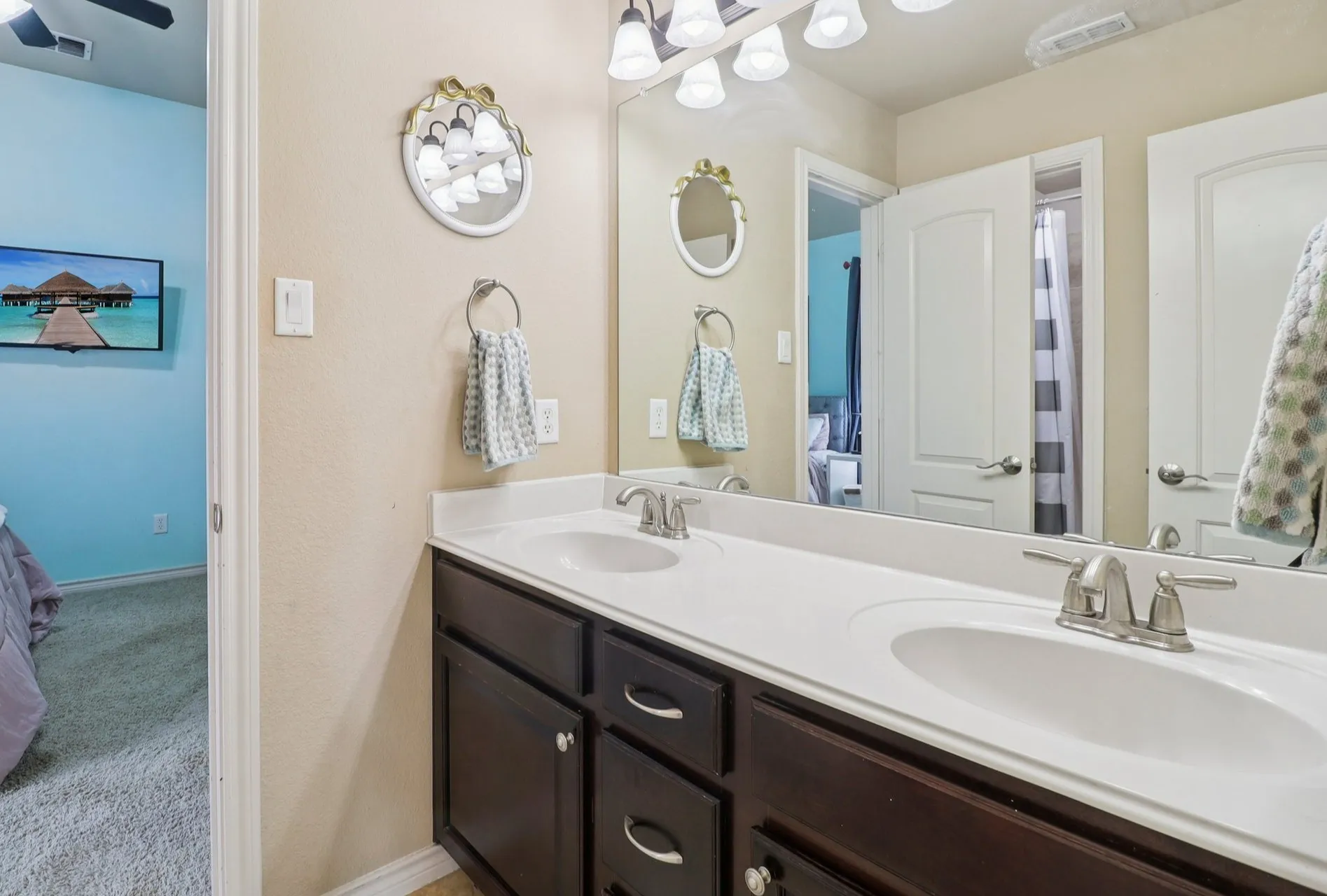 Single Family Residence For Sale in Rockwall County , 3912 Thorndale Lane, Rockwall, Texas 75087, 4 Bedroom, 4 Bathroom, 3 Garage spaces, 4,527 Sqft, built in 2008, mls#21367893, Real Estate Agent in Rockwall, Homes For Sale in Rockwall county, Homes For Sale in Rockwall, Realtor in Rockwall Texas, Real Estate Brokerage Independent Realty Texas, Luminita Cordes Realtor