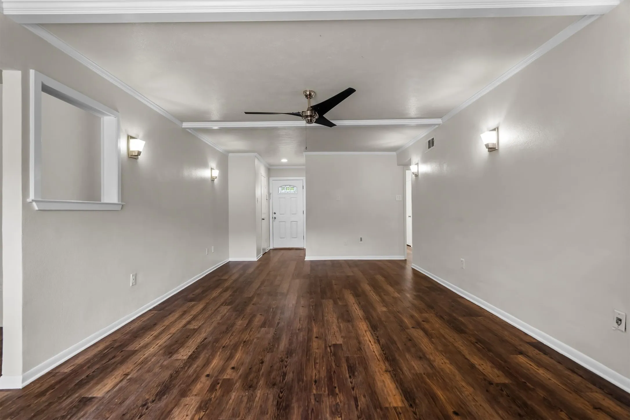 Single Family Residence For Sale in Dallas County , 2717 W Oakdale Road, Irving, Texas 75060, 3 Bedroom, 2 Bathroom, 2 Garage spaces, 1,388 Sqft, built in 1978, mls#21365769, Real Estate Agent in Irving, Homes For Sale in Dallas county, Homes For Sale in Irving, Realtor in Irving Texas, Real Estate Brokerage Independent Realty Texas, Luminita Cordes Realtor