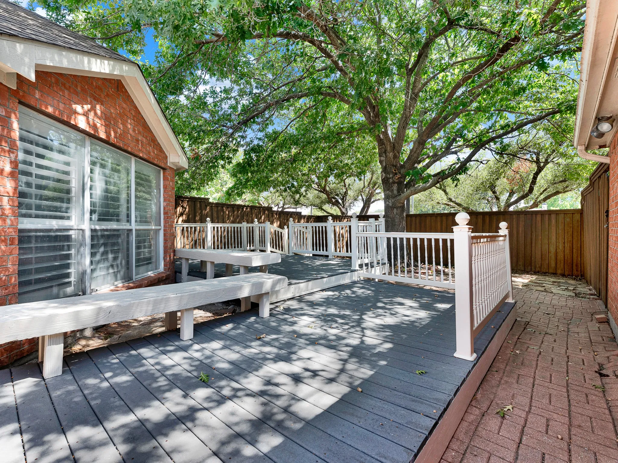 Single Family Residence For Sale in Dallas County , 2509 Pecan Meadow Drive, Garland, Texas 75040, 4 Bedroom, 2 Bathroom, 2 Garage spaces, 2,141 Sqft, built in 1996, mls#21367906, Real Estate Agent in Garland, Homes For Sale in Dallas county, Homes For Sale in Garland, Realtor in Garland Texas, Real Estate Brokerage Independent Realty Texas, Luminita Cordes Realtor