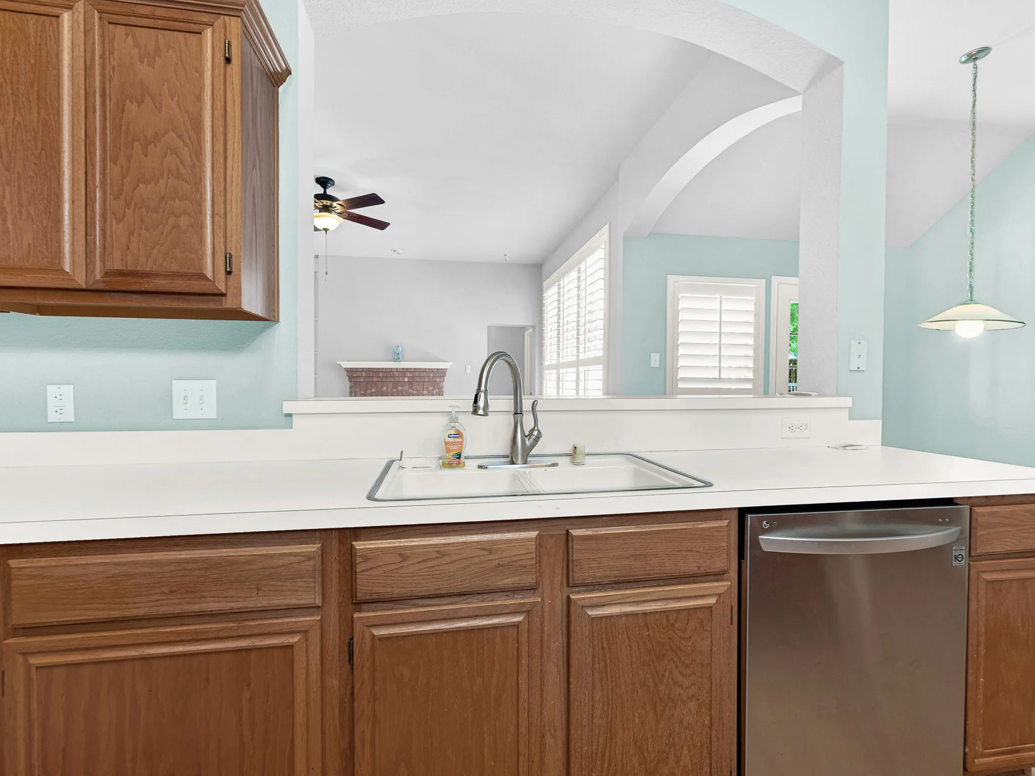 Single Family Residence For Sale in Dallas County , 2509 Pecan Meadow Drive, Garland, Texas 75040, 4 Bedroom, 2 Bathroom, 2 Garage spaces, 2,141 Sqft, built in 1996, mls#21367906, Real Estate Agent in Garland, Homes For Sale in Dallas county, Homes For Sale in Garland, Realtor in Garland Texas, Real Estate Brokerage Independent Realty Texas, Luminita Cordes Realtor