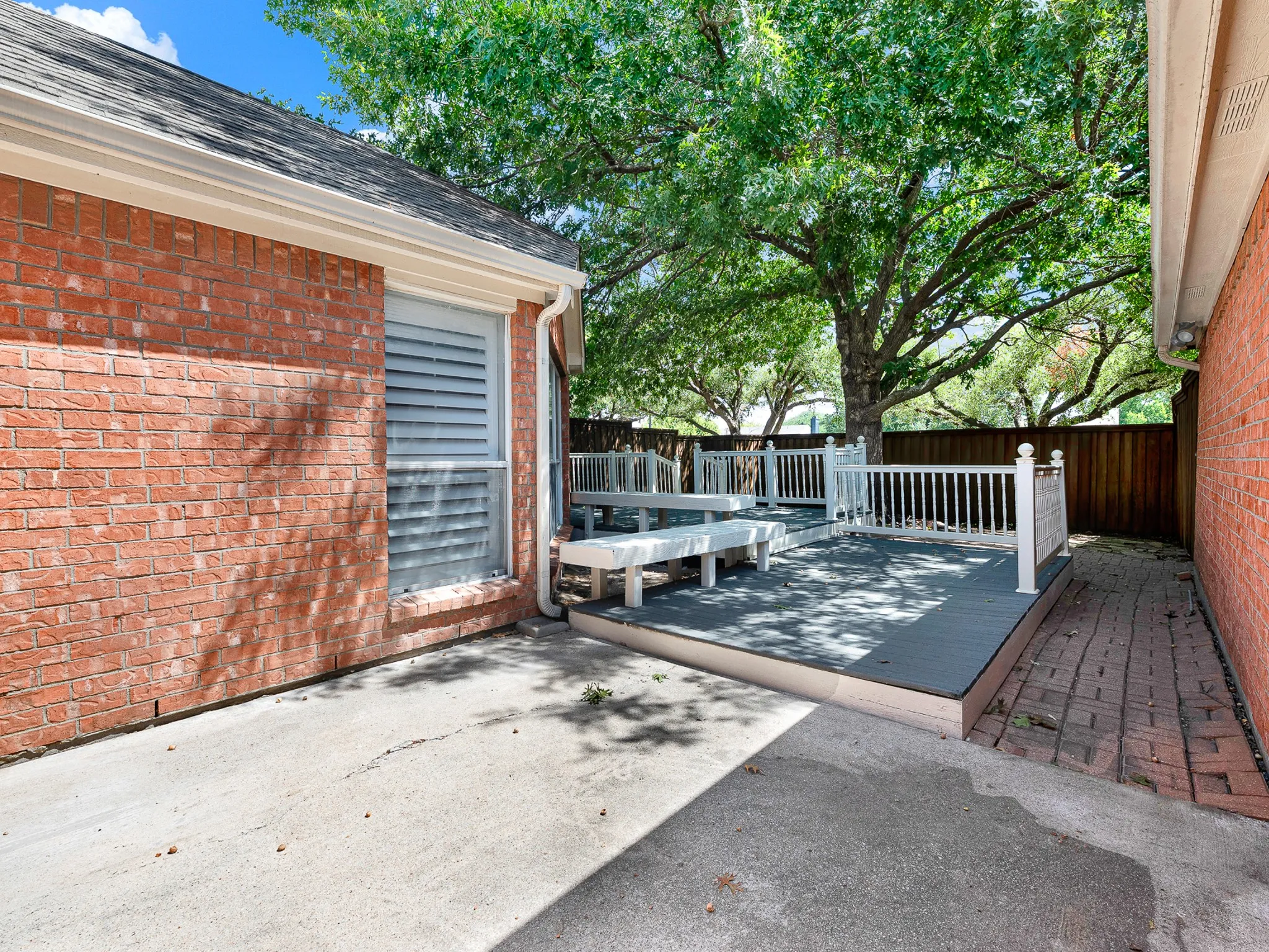 Single Family Residence For Sale in Dallas County , 2509 Pecan Meadow Drive, Garland, Texas 75040, 4 Bedroom, 2 Bathroom, 2 Garage spaces, 2,141 Sqft, built in 1996, mls#21367906, Real Estate Agent in Garland, Homes For Sale in Dallas county, Homes For Sale in Garland, Realtor in Garland Texas, Real Estate Brokerage Independent Realty Texas, Luminita Cordes Realtor