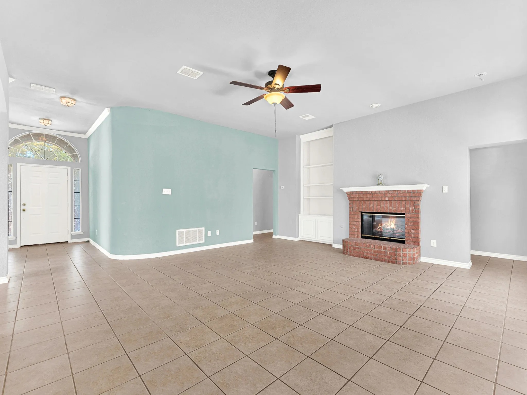 Single Family Residence For Sale in Dallas County , 2509 Pecan Meadow Drive, Garland, Texas 75040, 4 Bedroom, 2 Bathroom, 2 Garage spaces, 2,141 Sqft, built in 1996, mls#21367906, Real Estate Agent in Garland, Homes For Sale in Dallas county, Homes For Sale in Garland, Realtor in Garland Texas, Real Estate Brokerage Independent Realty Texas, Luminita Cordes Realtor