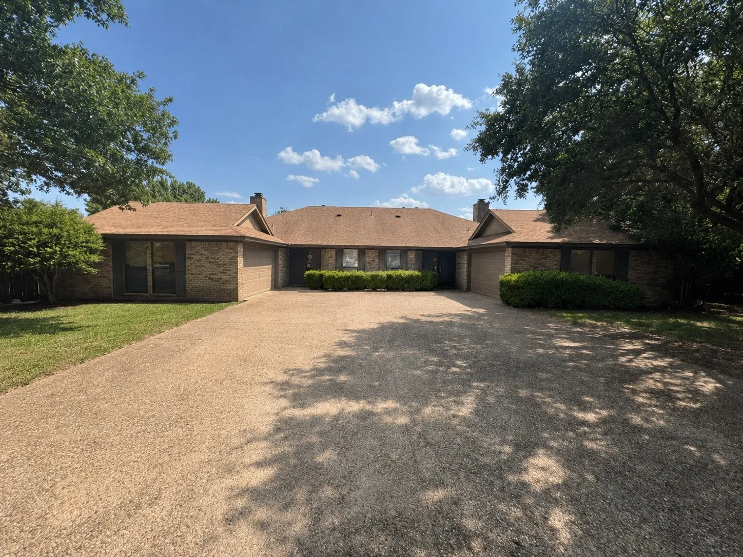 Duplex For Sale in Tarrant County , 4517 Tall Meadow Lane 4519, Fort Worth, Texas 76133, 4 Bedroom, 4 Bathroom, 4 Garage spaces, 0 Sqft, built in 1983, mls#21351223, Real Estate Agent in Fort Worth, Homes For Sale in Tarrant county, Homes For Sale in Fort Worth, Realtor in Fort Worth Texas, Real Estate Brokerage Independent Realty Texas, Luminita Cordes Realtor