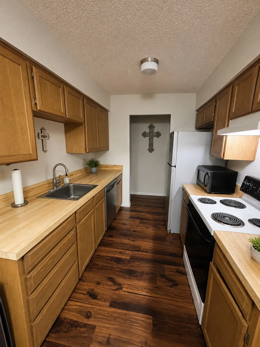 4519 Kitchen