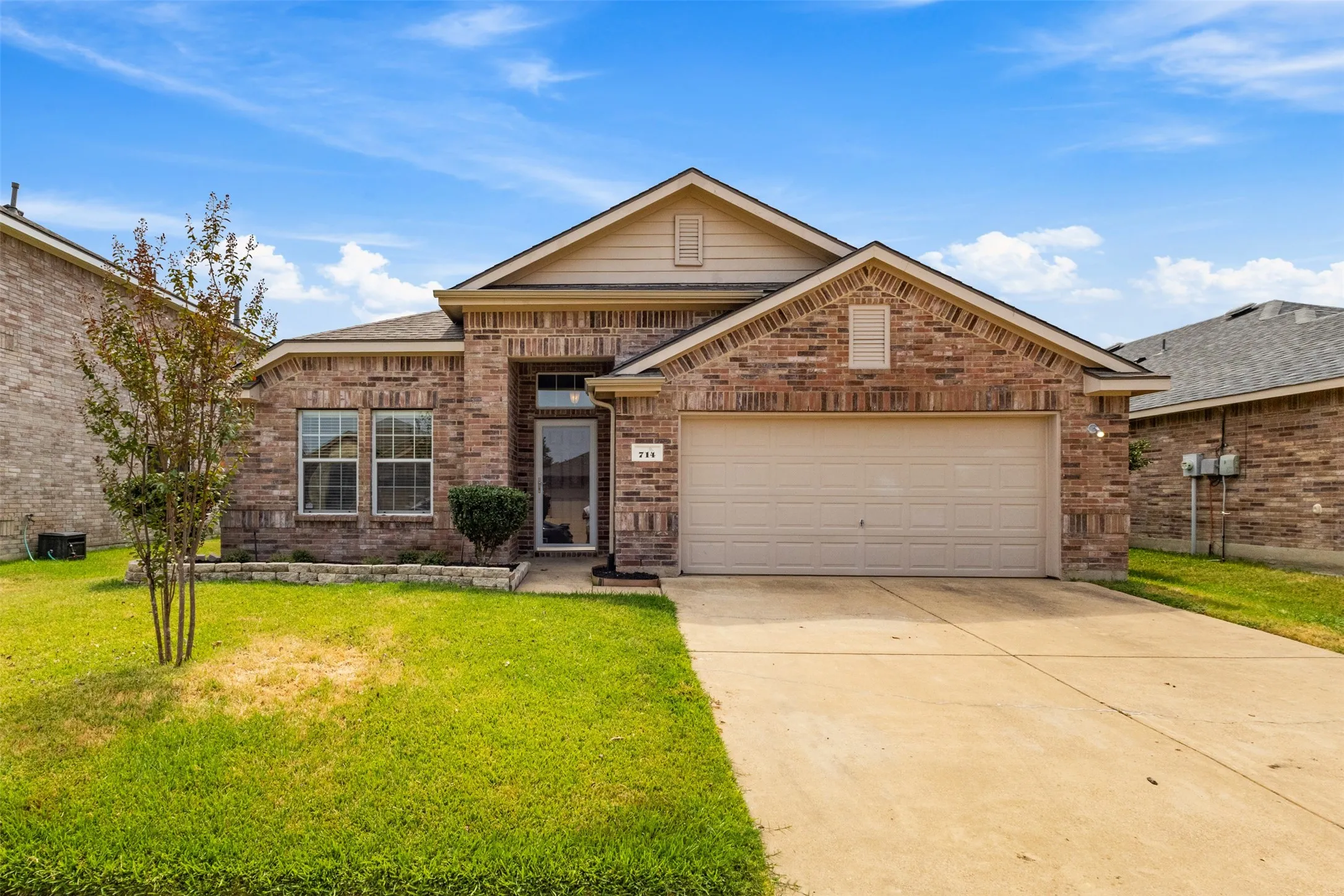 Single Family Residence For Rent in Tarrant County , 714 Bastrop Drive, Arlington, Texas 76002, 3 Bedroom, 2 Bathroom, 2 Garage spaces, 2,101 Sqft, built in 2008, mls#21367915, Real Estate Agent in Arlington, Homes For Rent in Tarrant county, Homes For Rent in Arlington, Realtor in Arlington Texas, Real Estate Brokerage Independent Realty Texas, Luminita Cordes Realtor
