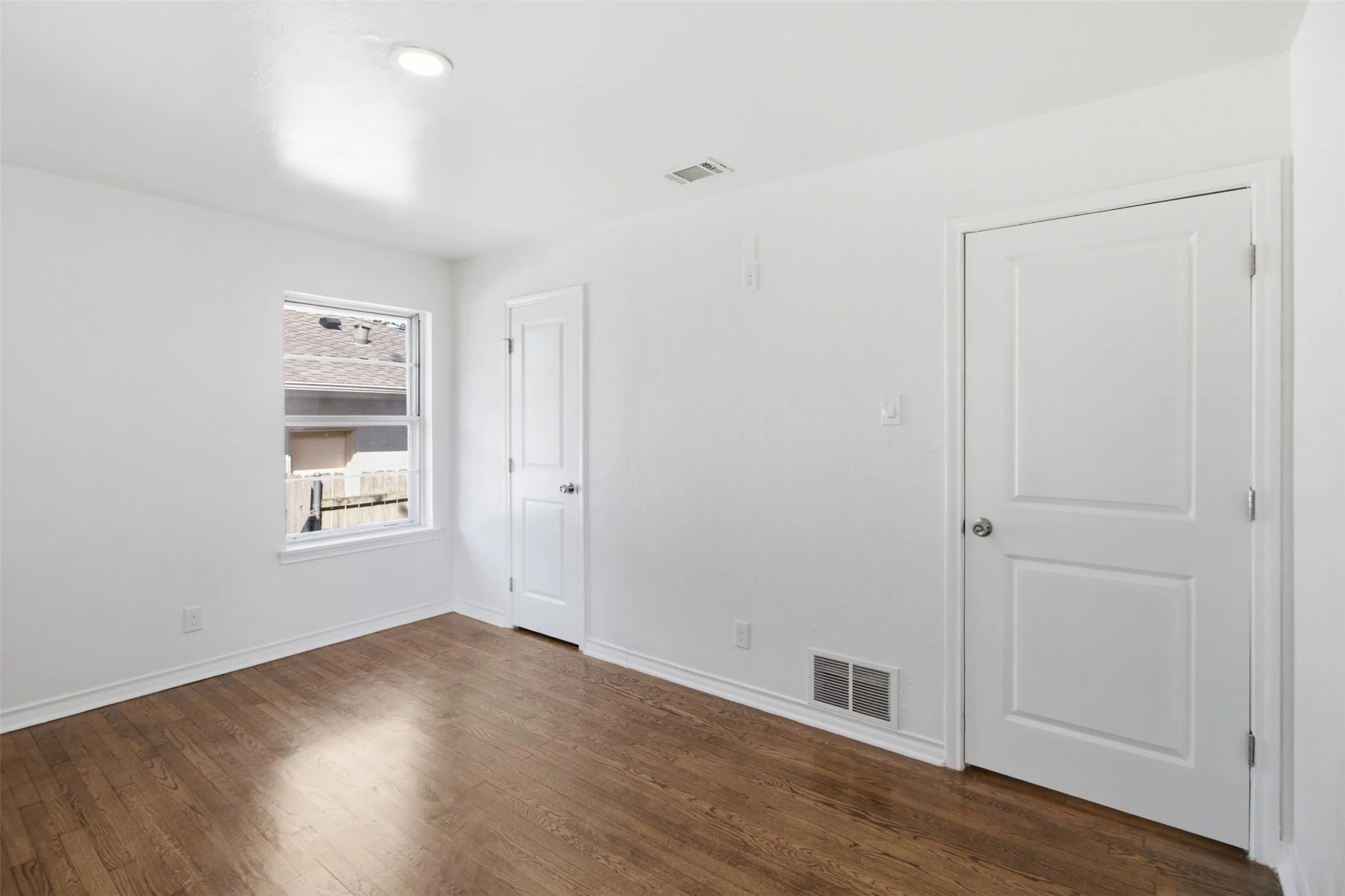 Single Family Residence For Sale in Dallas County , 11022 Dunaway Drive, Dallas, Texas 75228, 4 Bedroom, 3 Bathroom, Garage spaces, 1,658 Sqft, built in 1958, mls#21365533, Real Estate Agent in Dallas, Homes For Sale in Dallas county, Homes For Sale in Dallas, Realtor in Dallas Texas, Real Estate Brokerage Independent Realty Texas, Luminita Cordes Realtor