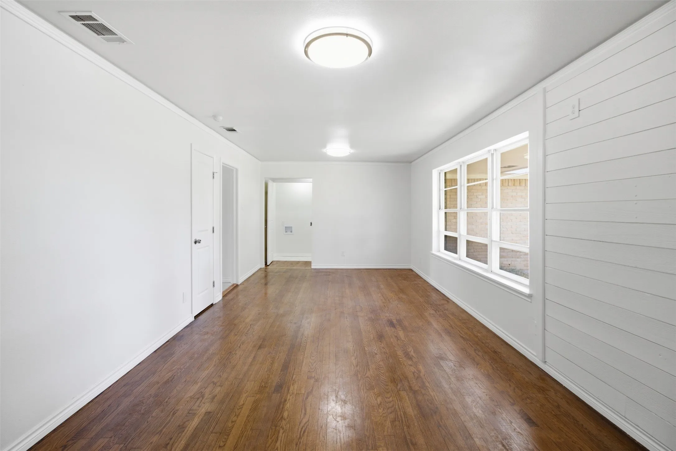 Single Family Residence For Sale in Dallas County , 11022 Dunaway Drive, Dallas, Texas 75228, 4 Bedroom, 3 Bathroom, Garage spaces, 1,658 Sqft, built in 1958, mls#21365533, Real Estate Agent in Dallas, Homes For Sale in Dallas county, Homes For Sale in Dallas, Realtor in Dallas Texas, Real Estate Brokerage Independent Realty Texas, Luminita Cordes Realtor