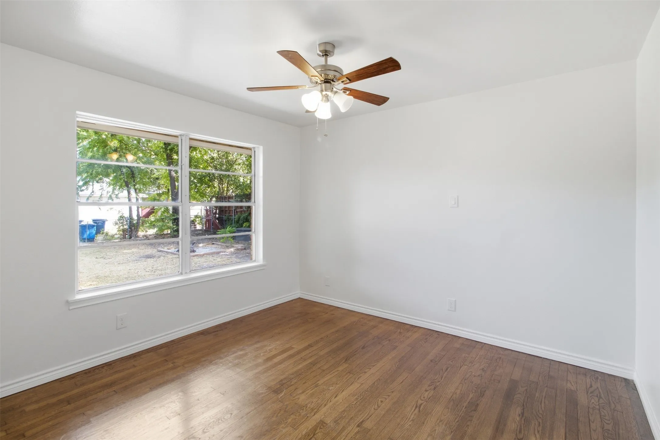 Single Family Residence For Sale in Dallas County , 11022 Dunaway Drive, Dallas, Texas 75228, 4 Bedroom, 3 Bathroom, Garage spaces, 1,658 Sqft, built in 1958, mls#21365533, Real Estate Agent in Dallas, Homes For Sale in Dallas county, Homes For Sale in Dallas, Realtor in Dallas Texas, Real Estate Brokerage Independent Realty Texas, Luminita Cordes Realtor