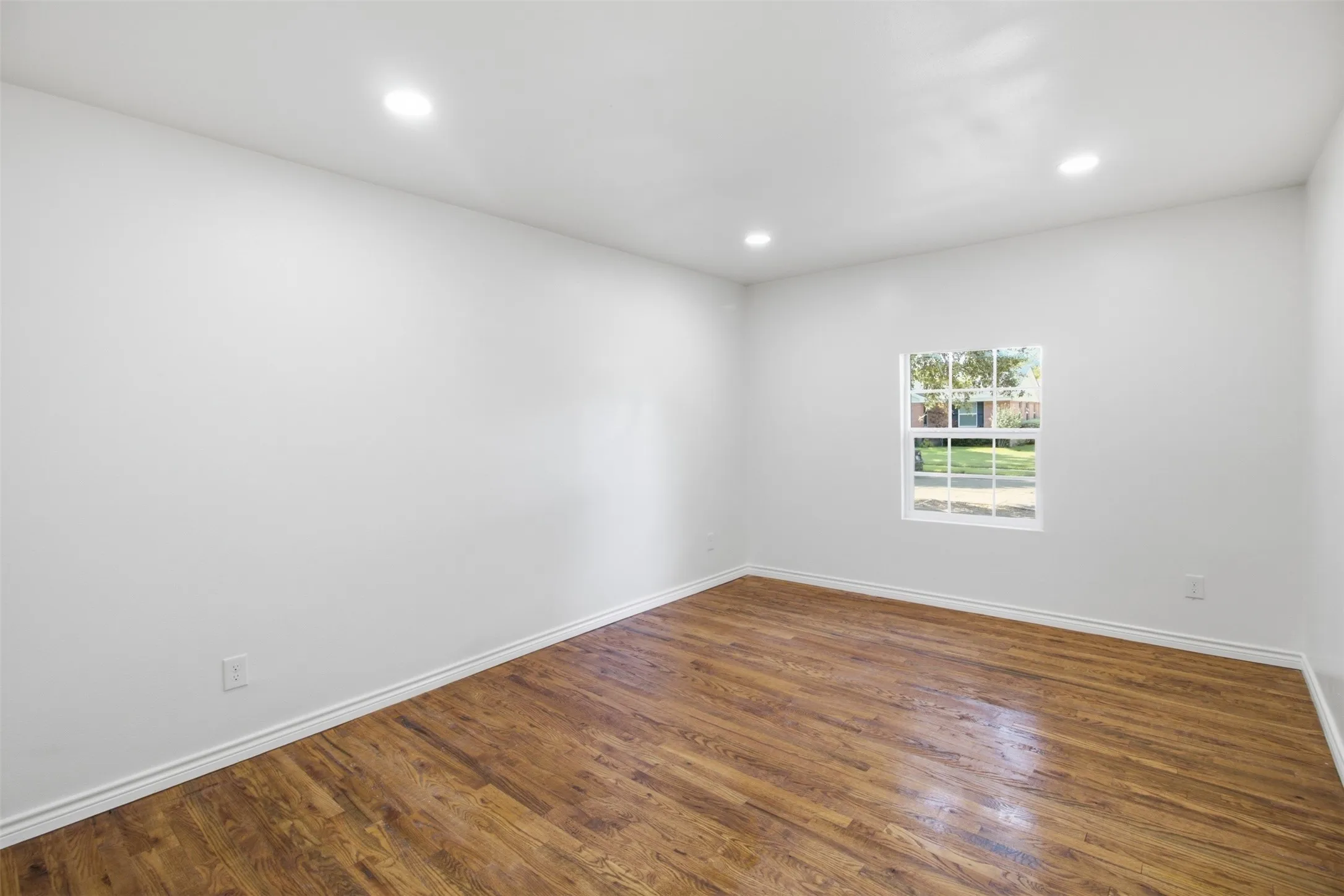 Single Family Residence For Sale in Dallas County , 11022 Dunaway Drive, Dallas, Texas 75228, 4 Bedroom, 3 Bathroom, Garage spaces, 1,658 Sqft, built in 1958, mls#21365533, Real Estate Agent in Dallas, Homes For Sale in Dallas county, Homes For Sale in Dallas, Realtor in Dallas Texas, Real Estate Brokerage Independent Realty Texas, Luminita Cordes Realtor