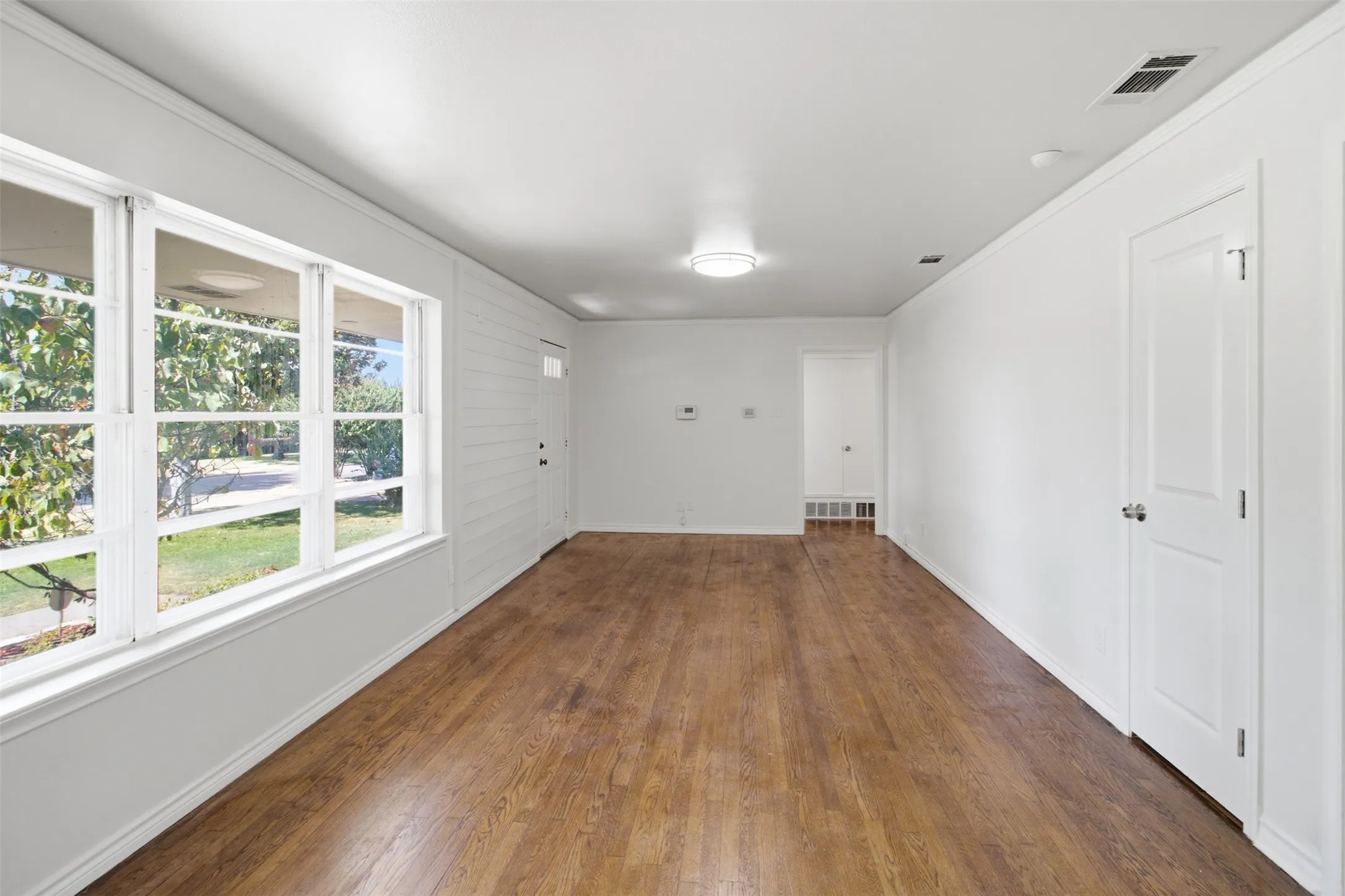 Single Family Residence For Sale in Dallas County , 11022 Dunaway Drive, Dallas, Texas 75228, 4 Bedroom, 3 Bathroom, Garage spaces, 1,658 Sqft, built in 1958, mls#21365533, Real Estate Agent in Dallas, Homes For Sale in Dallas county, Homes For Sale in Dallas, Realtor in Dallas Texas, Real Estate Brokerage Independent Realty Texas, Luminita Cordes Realtor