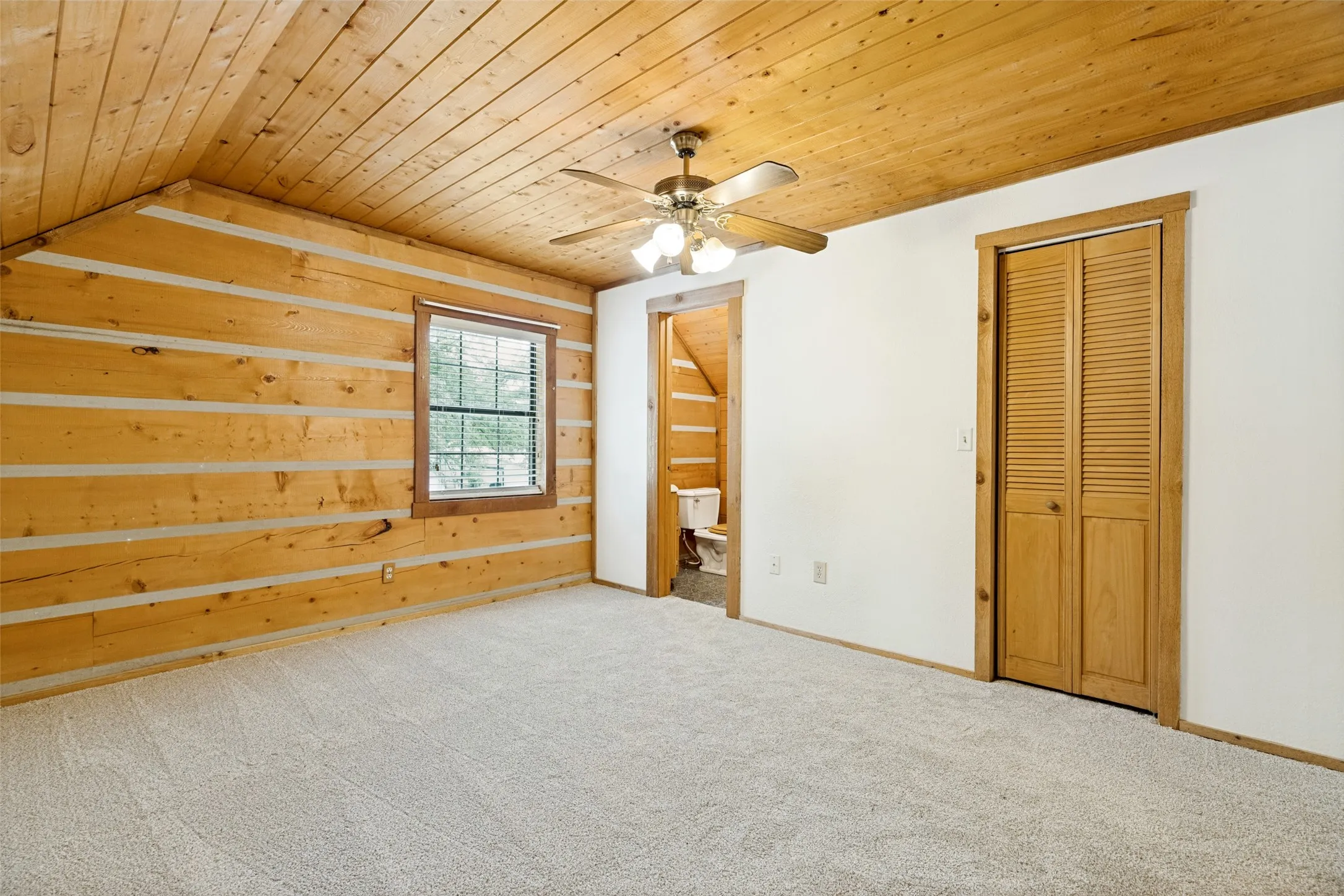 3rd Bedroom Upstairs with Ensuite Bathroom