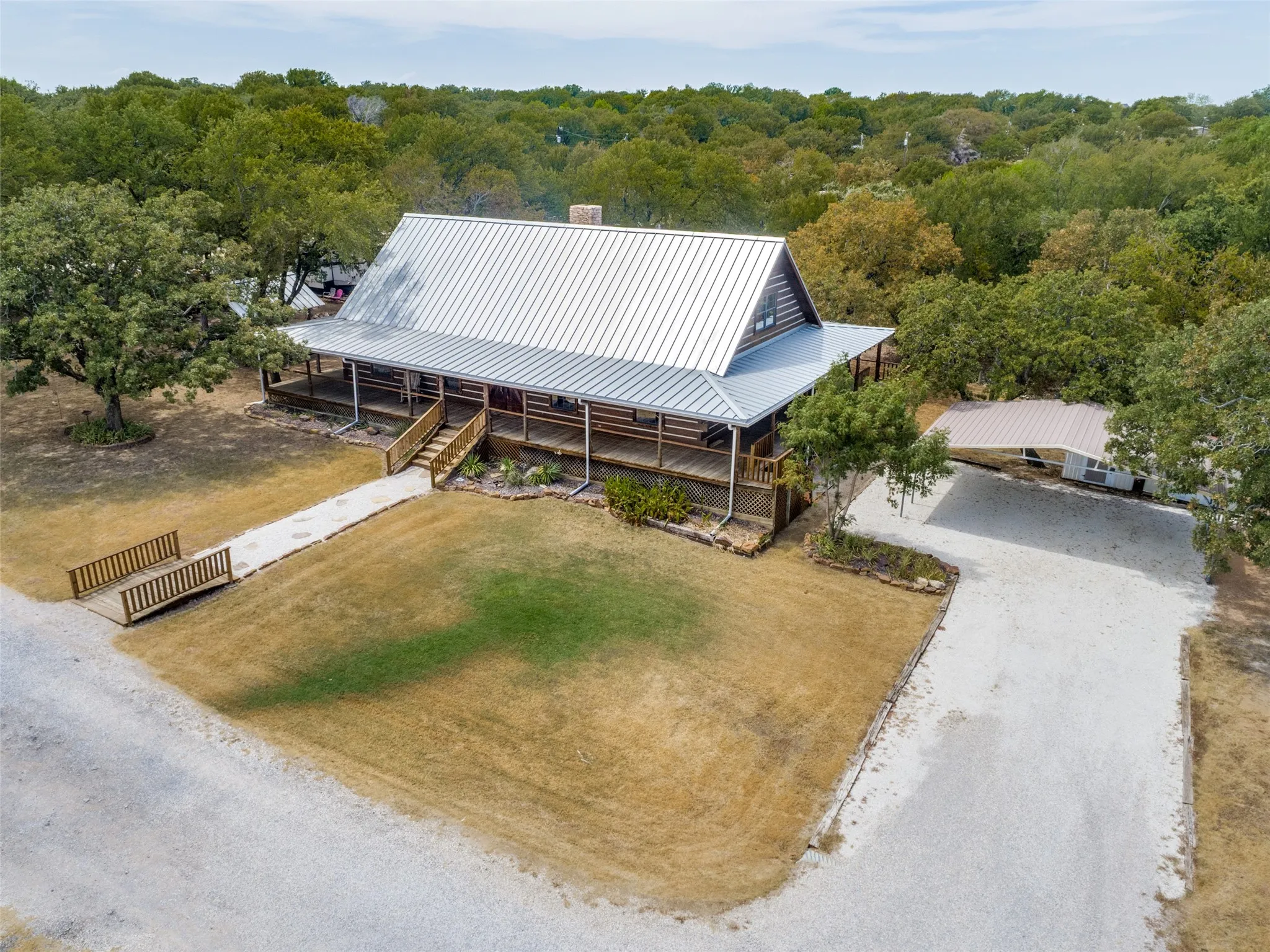 Single Family Residence For Sale in Denton County , 101 Cedar Drive, Little Elm, Texas 75068, 4 Bedroom, 3 Bathroom, Garage spaces, 2,272 Sqft, built in 1998, mls#21367470, Real Estate Agent in Little Elm, Homes For Sale in Denton county, Homes For Sale in Little Elm, Realtor in Little Elm Texas, Real Estate Brokerage Independent Realty Texas, Luminita Cordes Realtor