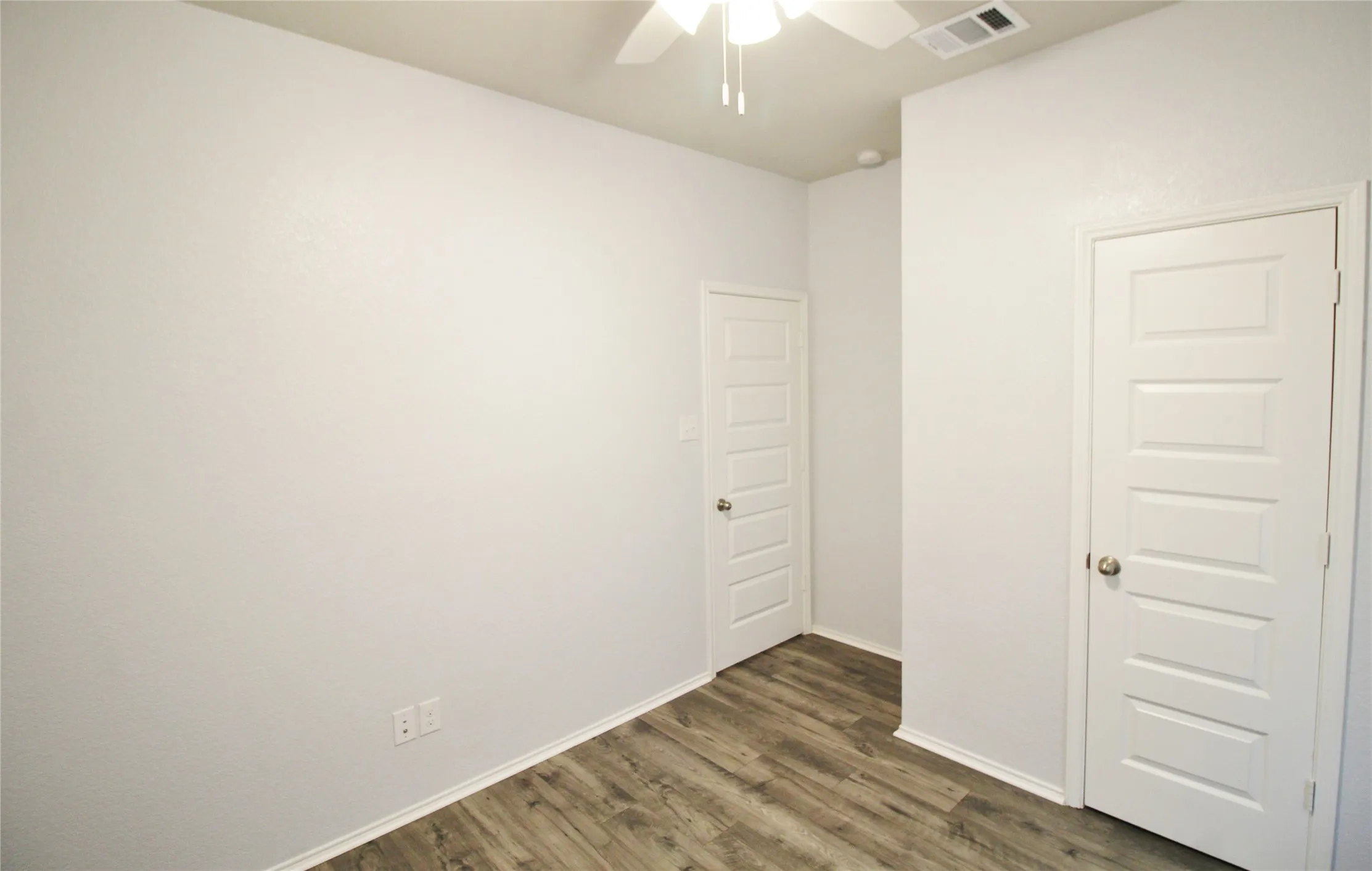 Single Family Residence For Rent in Rockwall County , 2139 Mossbrook Drive, Royse City, Texas 75189, 3 Bedroom, 2 Bathroom, 2 Garage spaces, 1,490 Sqft, built in 2019, mls#21367927, Real Estate Agent in Royse City, Homes For Rent in Rockwall county, Homes For Rent in Royse City, Realtor in Royse City Texas, Real Estate Brokerage Independent Realty Texas, Luminita Cordes Realtor