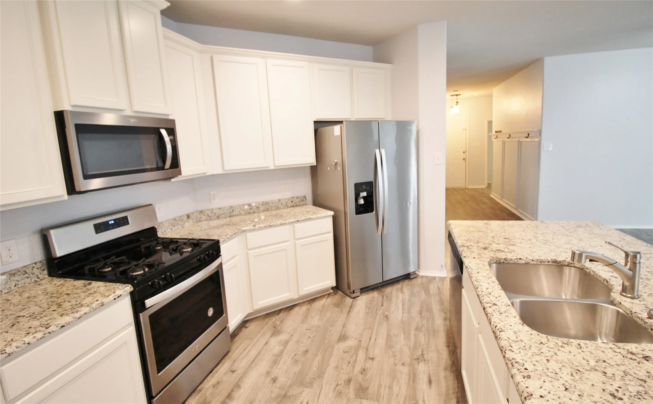 Single Family Residence For Rent in Rockwall County , 2139 Mossbrook Drive, Royse City, Texas 75189, 3 Bedroom, 2 Bathroom, 2 Garage spaces, 1,490 Sqft, built in 2019, mls#21367927, Real Estate Agent in Royse City, Homes For Rent in Rockwall county, Homes For Rent in Royse City, Realtor in Royse City Texas, Real Estate Brokerage Independent Realty Texas, Luminita Cordes Realtor