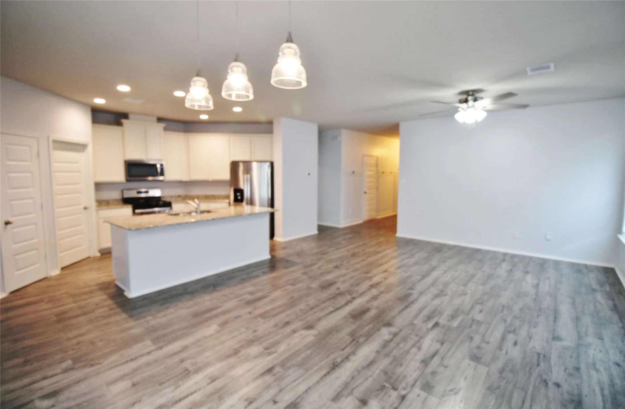 Single Family Residence For Rent in Rockwall County , 2139 Mossbrook Drive, Royse City, Texas 75189, 3 Bedroom, 2 Bathroom, 2 Garage spaces, 1,490 Sqft, built in 2019, mls#21367927, Real Estate Agent in Royse City, Homes For Rent in Rockwall county, Homes For Rent in Royse City, Realtor in Royse City Texas, Real Estate Brokerage Independent Realty Texas, Luminita Cordes Realtor