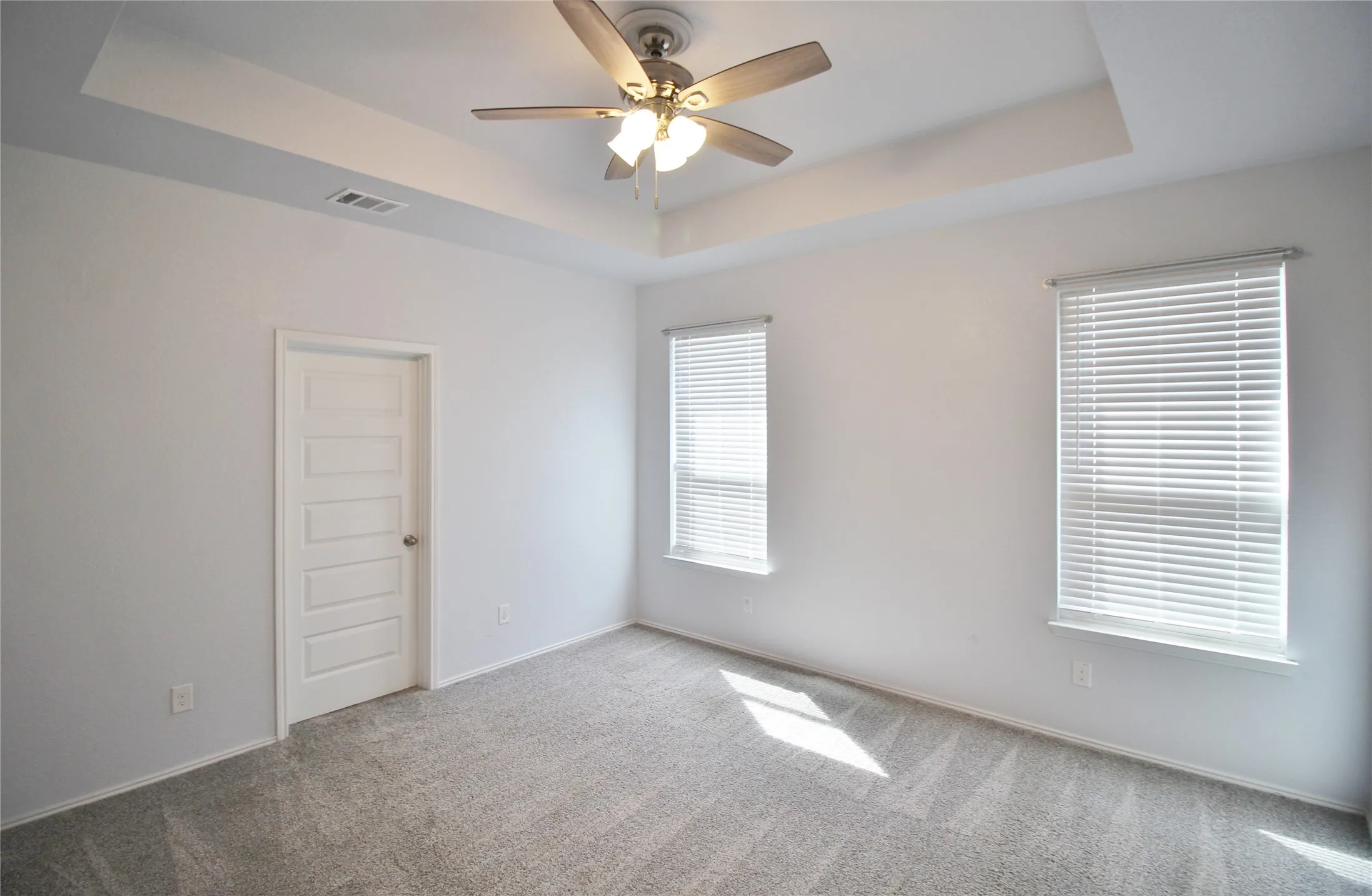 Single Family Residence For Rent in Rockwall County , 2139 Mossbrook Drive, Royse City, Texas 75189, 3 Bedroom, 2 Bathroom, 2 Garage spaces, 1,490 Sqft, built in 2019, mls#21367927, Real Estate Agent in Royse City, Homes For Rent in Rockwall county, Homes For Rent in Royse City, Realtor in Royse City Texas, Real Estate Brokerage Independent Realty Texas, Luminita Cordes Realtor