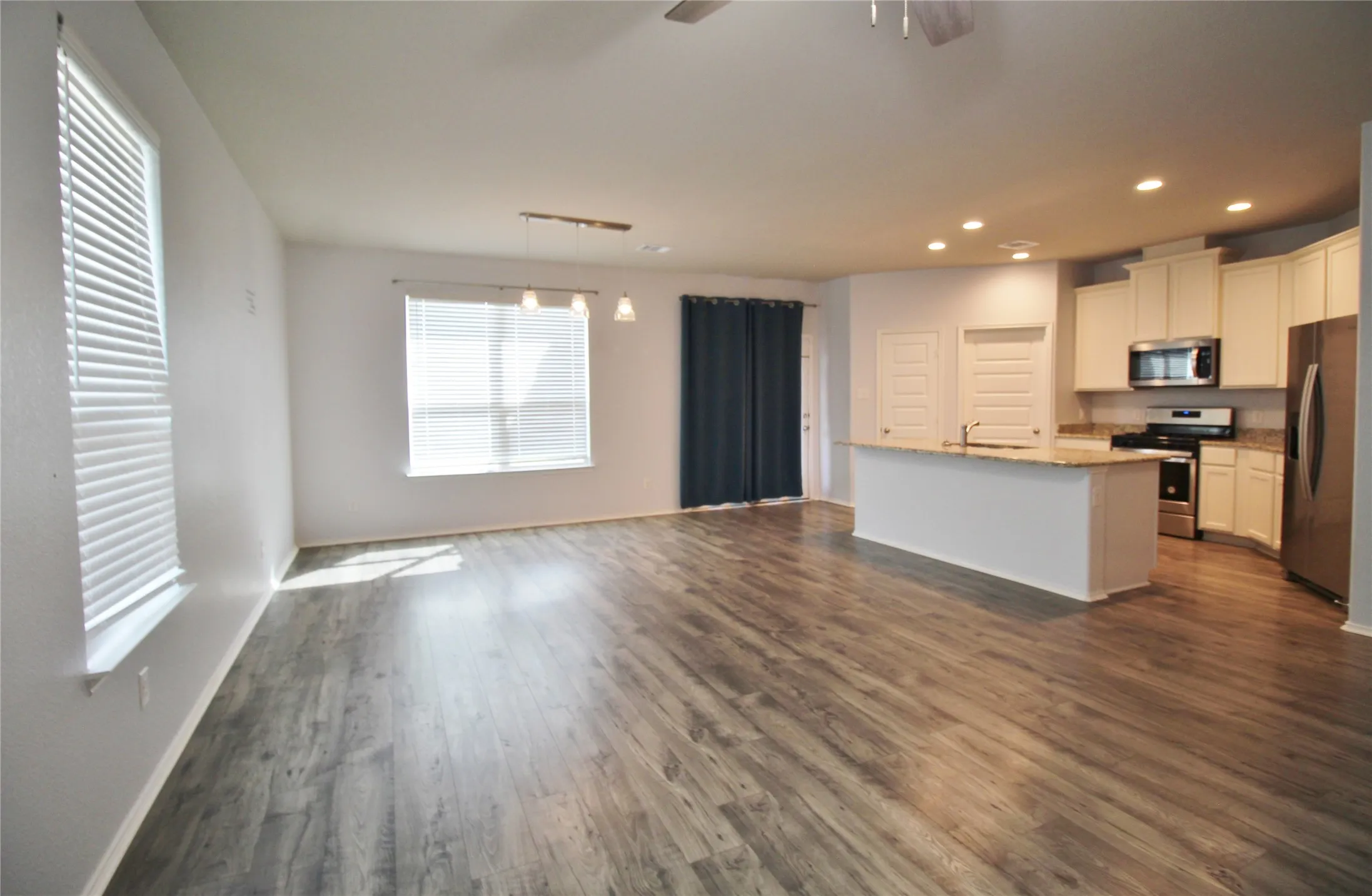Single Family Residence For Rent in Rockwall County , 2139 Mossbrook Drive, Royse City, Texas 75189, 3 Bedroom, 2 Bathroom, 2 Garage spaces, 1,490 Sqft, built in 2019, mls#21367927, Real Estate Agent in Royse City, Homes For Rent in Rockwall county, Homes For Rent in Royse City, Realtor in Royse City Texas, Real Estate Brokerage Independent Realty Texas, Luminita Cordes Realtor