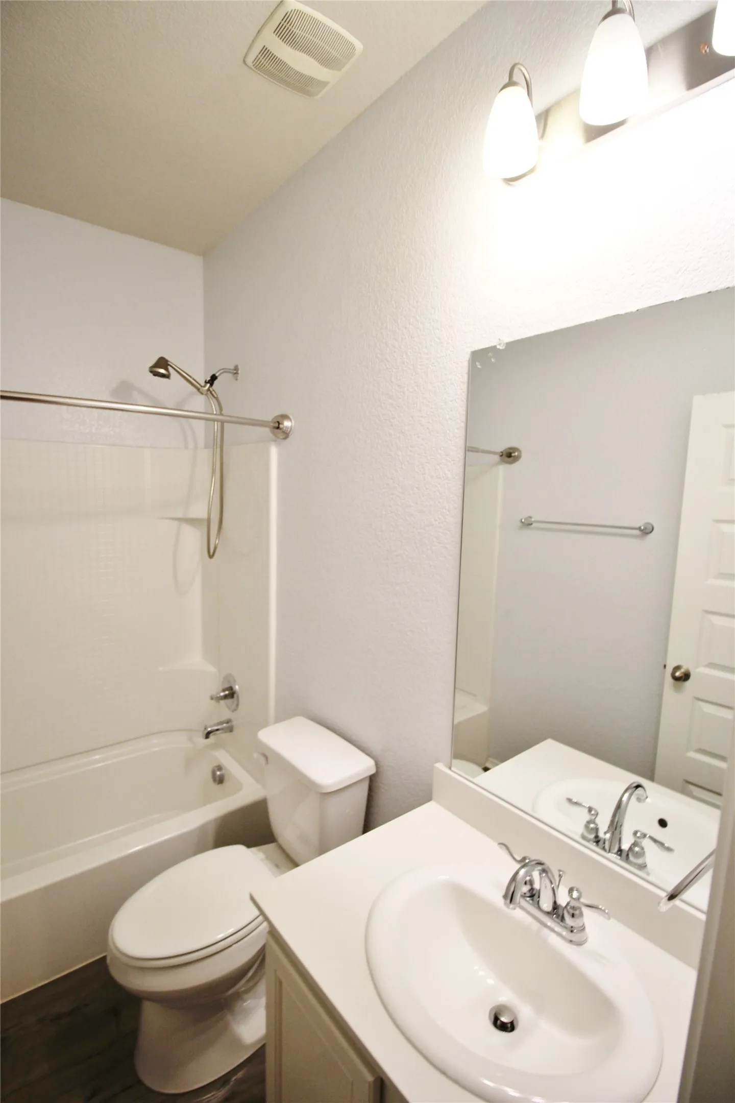 Single Family Residence For Rent in Rockwall County , 2139 Mossbrook Drive, Royse City, Texas 75189, 3 Bedroom, 2 Bathroom, 2 Garage spaces, 1,490 Sqft, built in 2019, mls#21367927, Real Estate Agent in Royse City, Homes For Rent in Rockwall county, Homes For Rent in Royse City, Realtor in Royse City Texas, Real Estate Brokerage Independent Realty Texas, Luminita Cordes Realtor