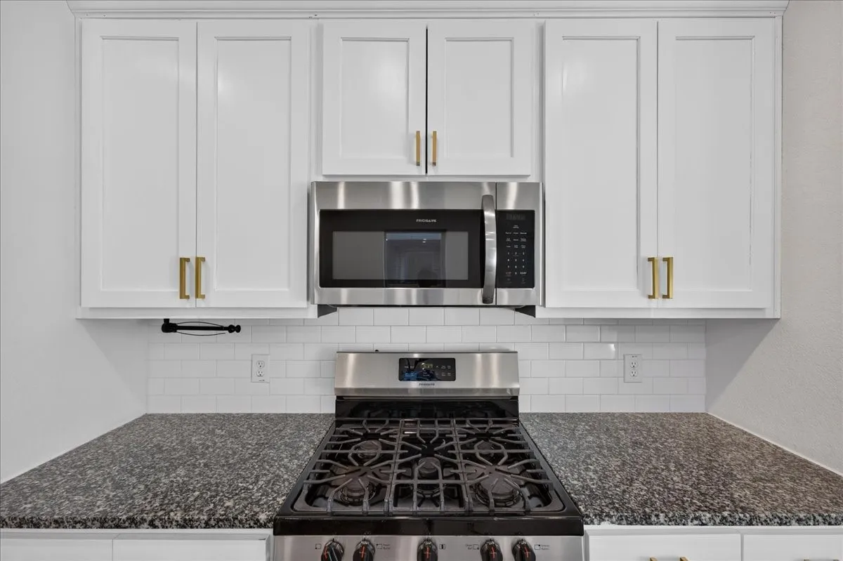 Single Family Residence For Rent in Kaufman County , 3915 Spencer Lane, Forney, Texas 75126, 4 Bedroom, 3 Bathroom, 2 Garage spaces, 2,255 Sqft, built in 2021, mls#21363926, Real Estate Agent in Forney, Homes For Rent in Kaufman county, Homes For Rent in Forney, Realtor in Forney Texas, Real Estate Brokerage Independent Realty Texas, Luminita Cordes Realtor