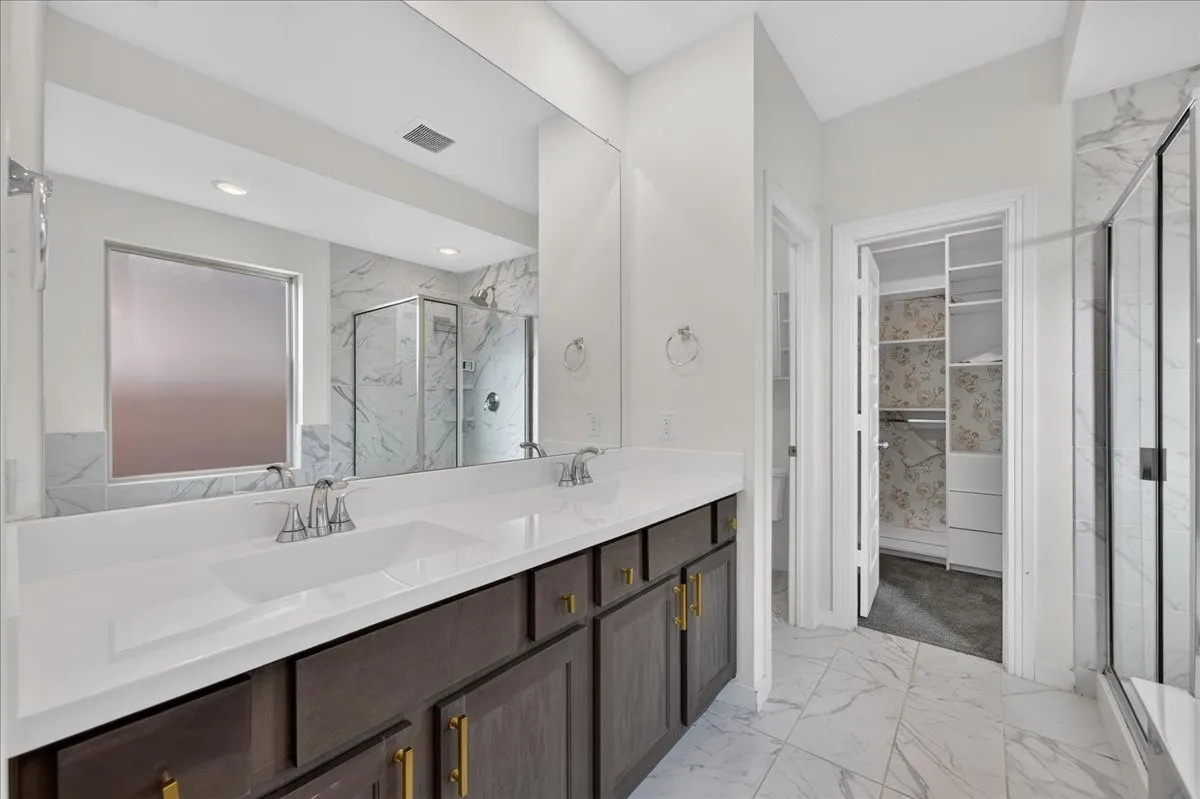 Single Family Residence For Rent in Kaufman County , 3915 Spencer Lane, Forney, Texas 75126, 4 Bedroom, 3 Bathroom, 2 Garage spaces, 2,255 Sqft, built in 2021, mls#21363926, Real Estate Agent in Forney, Homes For Rent in Kaufman county, Homes For Rent in Forney, Realtor in Forney Texas, Real Estate Brokerage Independent Realty Texas, Luminita Cordes Realtor