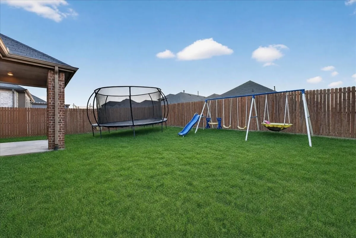 Single Family Residence For Rent in Kaufman County , 3915 Spencer Lane, Forney, Texas 75126, 4 Bedroom, 3 Bathroom, 2 Garage spaces, 2,255 Sqft, built in 2021, mls#21363926, Real Estate Agent in Forney, Homes For Rent in Kaufman county, Homes For Rent in Forney, Realtor in Forney Texas, Real Estate Brokerage Independent Realty Texas, Luminita Cordes Realtor