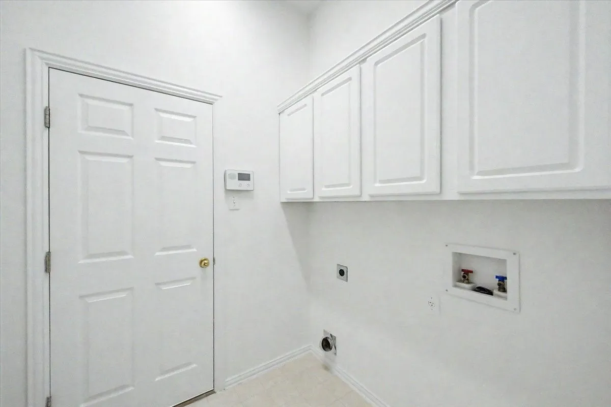 Single Family Residence For Sale in Tarrant County , 633 Darlington Trail, Fort Worth, Texas 76131, 4 Bedroom, 2 Bathroom, 2 Garage spaces, 2,215 Sqft, built in 2003, mls#21366638, Real Estate Agent in Fort Worth, Homes For Sale in Tarrant county, Homes For Sale in Fort Worth, Realtor in Fort Worth Texas, Real Estate Brokerage Independent Realty Texas, Luminita Cordes Realtor