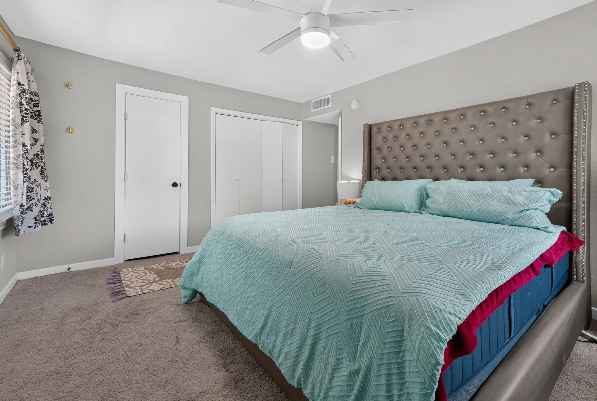 Single Family Residence For Rent in Dallas County , 10447 Sylvia Drive, Dallas, Texas 75228, 3 Bedroom, 2 Bathroom, Garage spaces, 1,552 Sqft, built in 1952, mls#21366661, Real Estate Agent in Dallas, Homes For Rent in Dallas county, Homes For Rent in Dallas, Realtor in Dallas Texas, Real Estate Brokerage Independent Realty Texas, Luminita Cordes Realtor