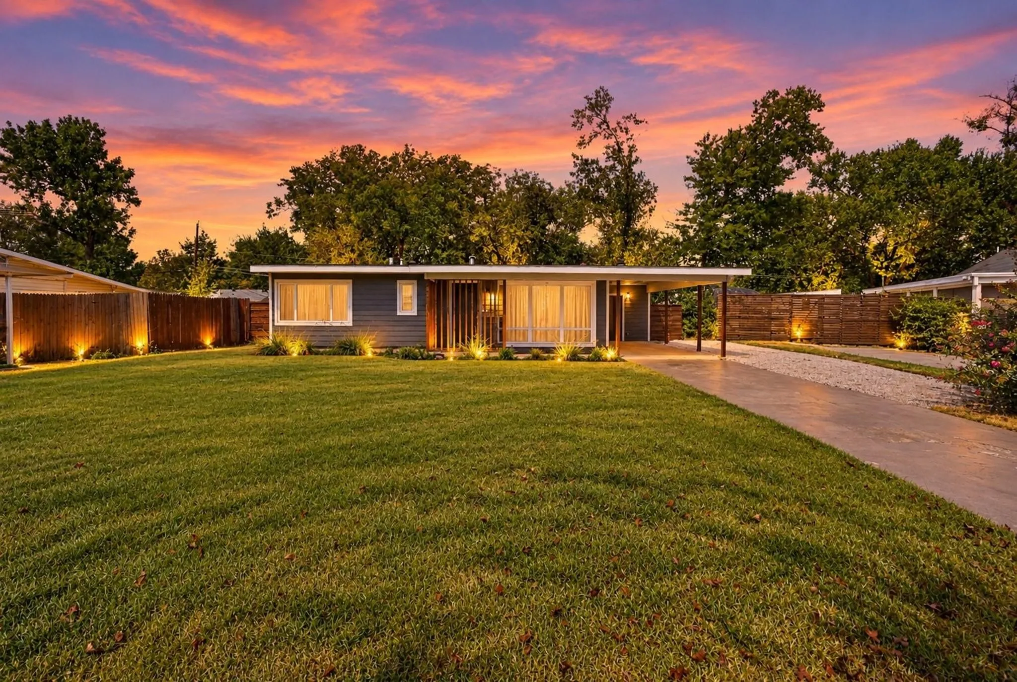 Single Family Residence For Rent in Dallas County , 10447 Sylvia Drive, Dallas, Texas 75228, 3 Bedroom, 2 Bathroom, Garage spaces, 1,552 Sqft, built in 1952, mls#21366661, Real Estate Agent in Dallas, Homes For Rent in Dallas county, Homes For Rent in Dallas, Realtor in Dallas Texas, Real Estate Brokerage Independent Realty Texas, Luminita Cordes Realtor