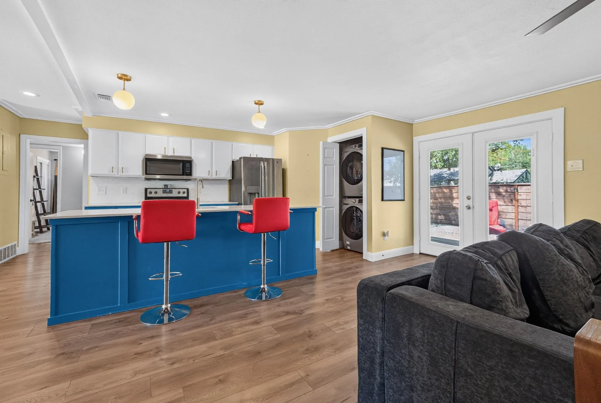 Single Family Residence For Rent in Dallas County , 10447 Sylvia Drive, Dallas, Texas 75228, 3 Bedroom, 2 Bathroom, Garage spaces, 1,552 Sqft, built in 1952, mls#21366661, Real Estate Agent in Dallas, Homes For Rent in Dallas county, Homes For Rent in Dallas, Realtor in Dallas Texas, Real Estate Brokerage Independent Realty Texas, Luminita Cordes Realtor