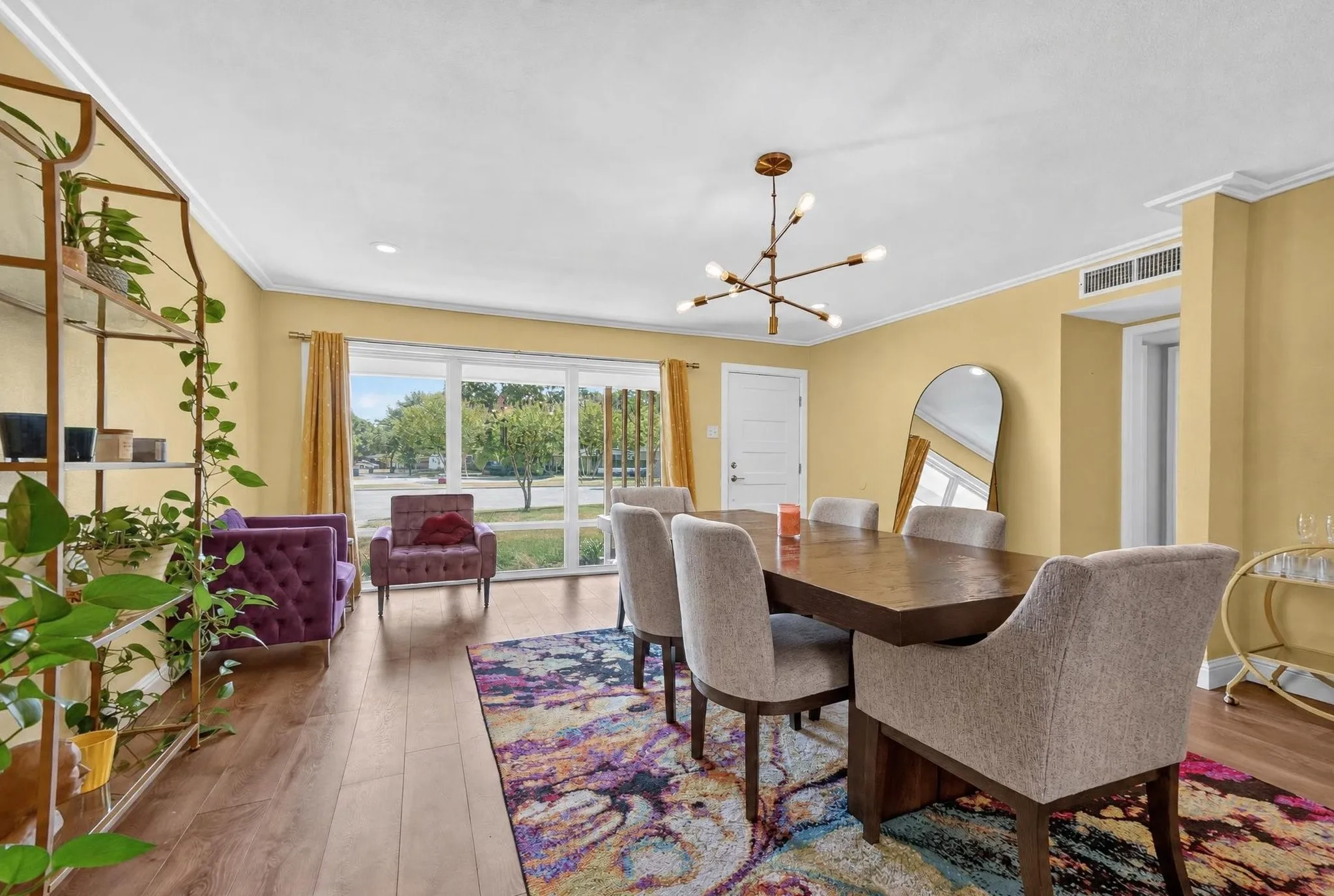 Single Family Residence For Rent in Dallas County , 10447 Sylvia Drive, Dallas, Texas 75228, 3 Bedroom, 2 Bathroom, Garage spaces, 1,552 Sqft, built in 1952, mls#21366661, Real Estate Agent in Dallas, Homes For Rent in Dallas county, Homes For Rent in Dallas, Realtor in Dallas Texas, Real Estate Brokerage Independent Realty Texas, Luminita Cordes Realtor