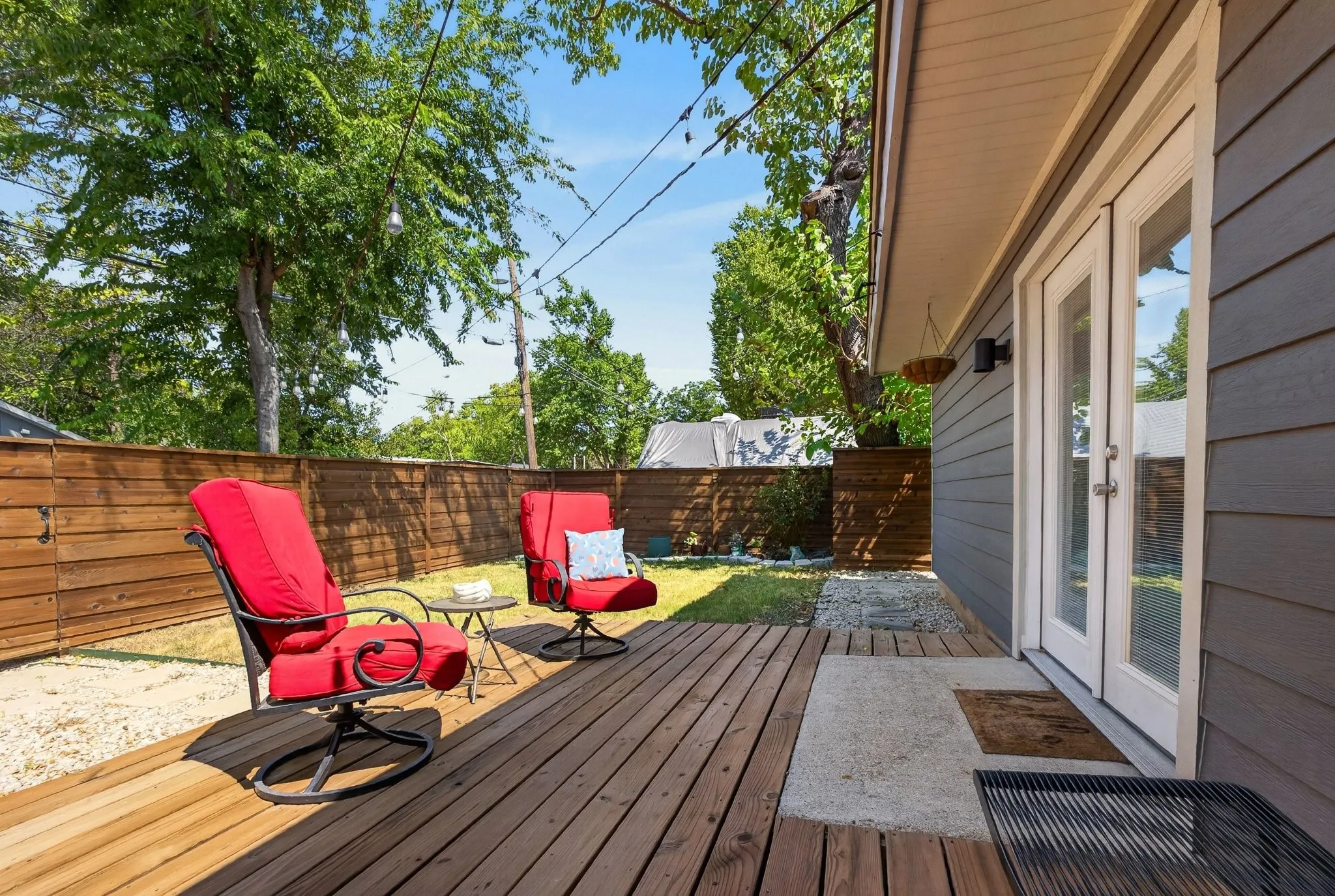 Single Family Residence For Rent in Dallas County , 10447 Sylvia Drive, Dallas, Texas 75228, 3 Bedroom, 2 Bathroom, Garage spaces, 1,552 Sqft, built in 1952, mls#21366661, Real Estate Agent in Dallas, Homes For Rent in Dallas county, Homes For Rent in Dallas, Realtor in Dallas Texas, Real Estate Brokerage Independent Realty Texas, Luminita Cordes Realtor