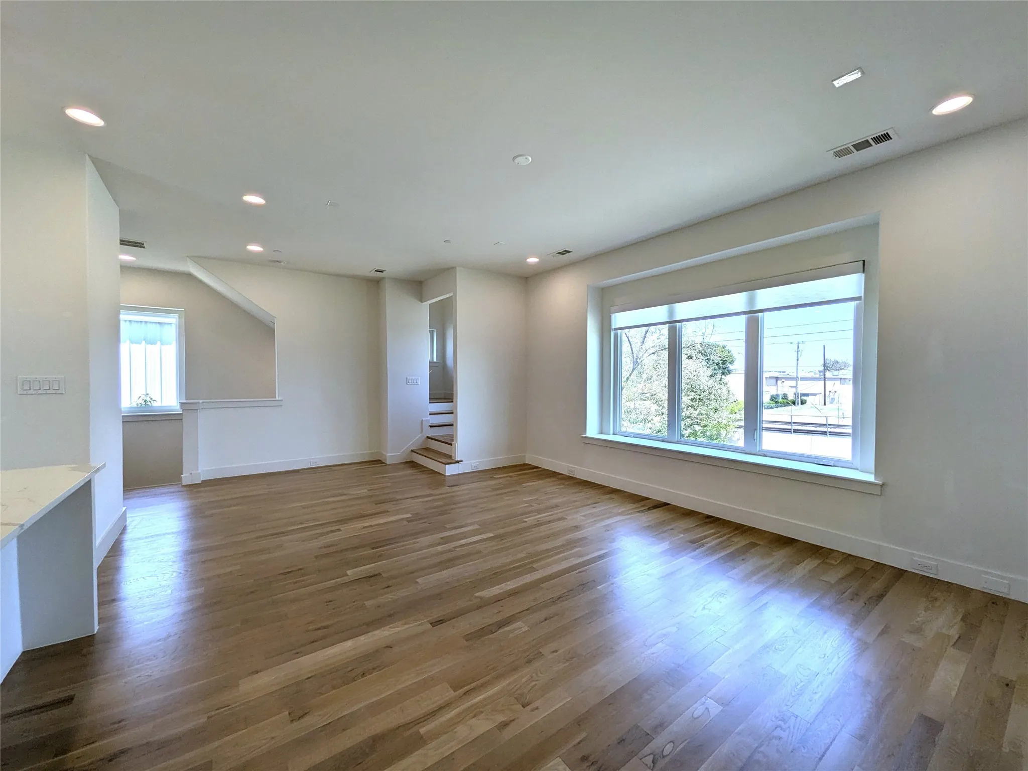 Townhouse For Sale in Dallas County , 2723 Kimsey Drive 104, Dallas, Texas 75235, 2 Bedroom, 3 Bathroom, 2 Garage spaces, 1,821 Sqft, built in 2020, mls#21367939, Real Estate Agent in Dallas, Homes For Sale in Dallas county, Homes For Sale in Dallas, Realtor in Dallas Texas, Real Estate Brokerage Independent Realty Texas, Luminita Cordes Realtor