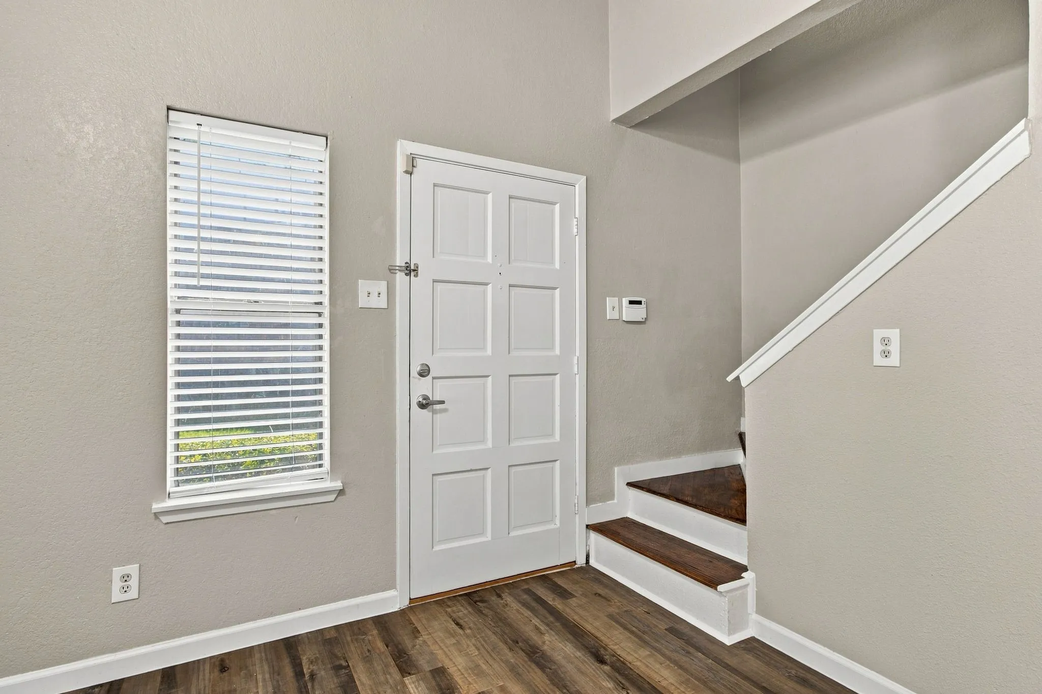 Condominium For Rent in Dallas County , 2240 Tarpley Road 74, Carrollton, Texas 75006, 3 Bedroom, 2 Bathroom, Garage spaces, 1,083 Sqft, built in 1982, mls#21367871, Real Estate Agent in Carrollton, Homes For Rent in Dallas county, Homes For Rent in Carrollton, Realtor in Carrollton Texas, Real Estate Brokerage Independent Realty Texas, Luminita Cordes Realtor