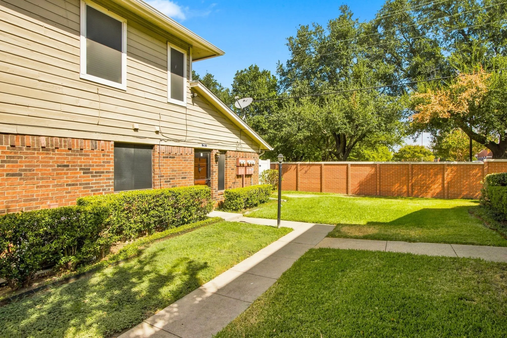 Condominium For Rent in Dallas County , 2240 Tarpley Road 74, Carrollton, Texas 75006, 3 Bedroom, 2 Bathroom, Garage spaces, 1,083 Sqft, built in 1982, mls#21367871, Real Estate Agent in Carrollton, Homes For Rent in Dallas county, Homes For Rent in Carrollton, Realtor in Carrollton Texas, Real Estate Brokerage Independent Realty Texas, Luminita Cordes Realtor