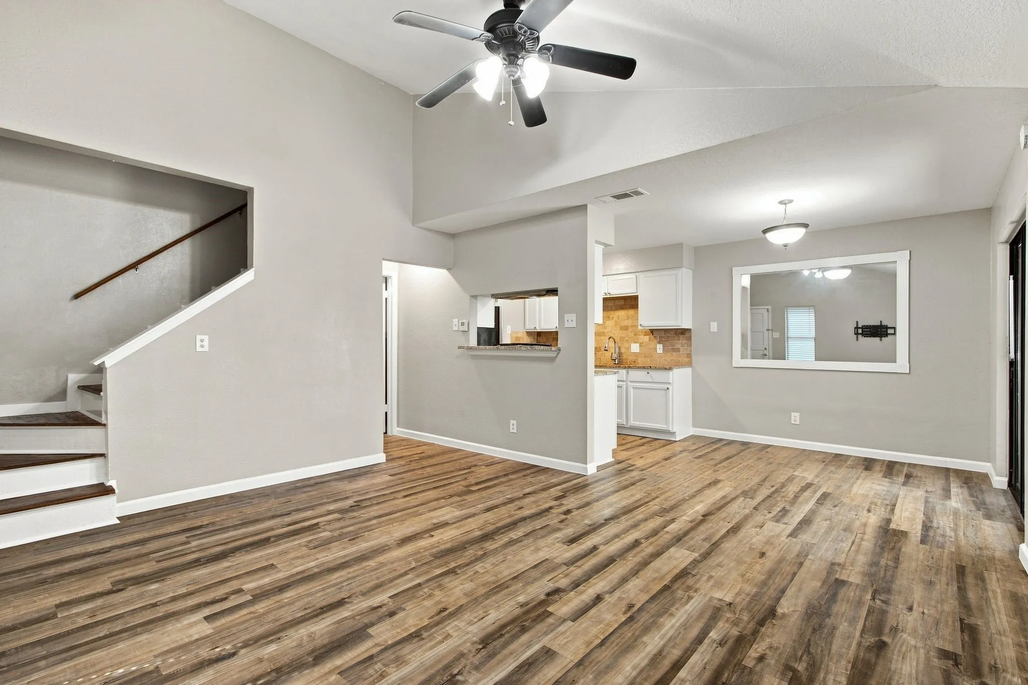 Condominium For Rent in Dallas County , 2240 Tarpley Road 74, Carrollton, Texas 75006, 3 Bedroom, 2 Bathroom, Garage spaces, 1,083 Sqft, built in 1982, mls#21367871, Real Estate Agent in Carrollton, Homes For Rent in Dallas county, Homes For Rent in Carrollton, Realtor in Carrollton Texas, Real Estate Brokerage Independent Realty Texas, Luminita Cordes Realtor