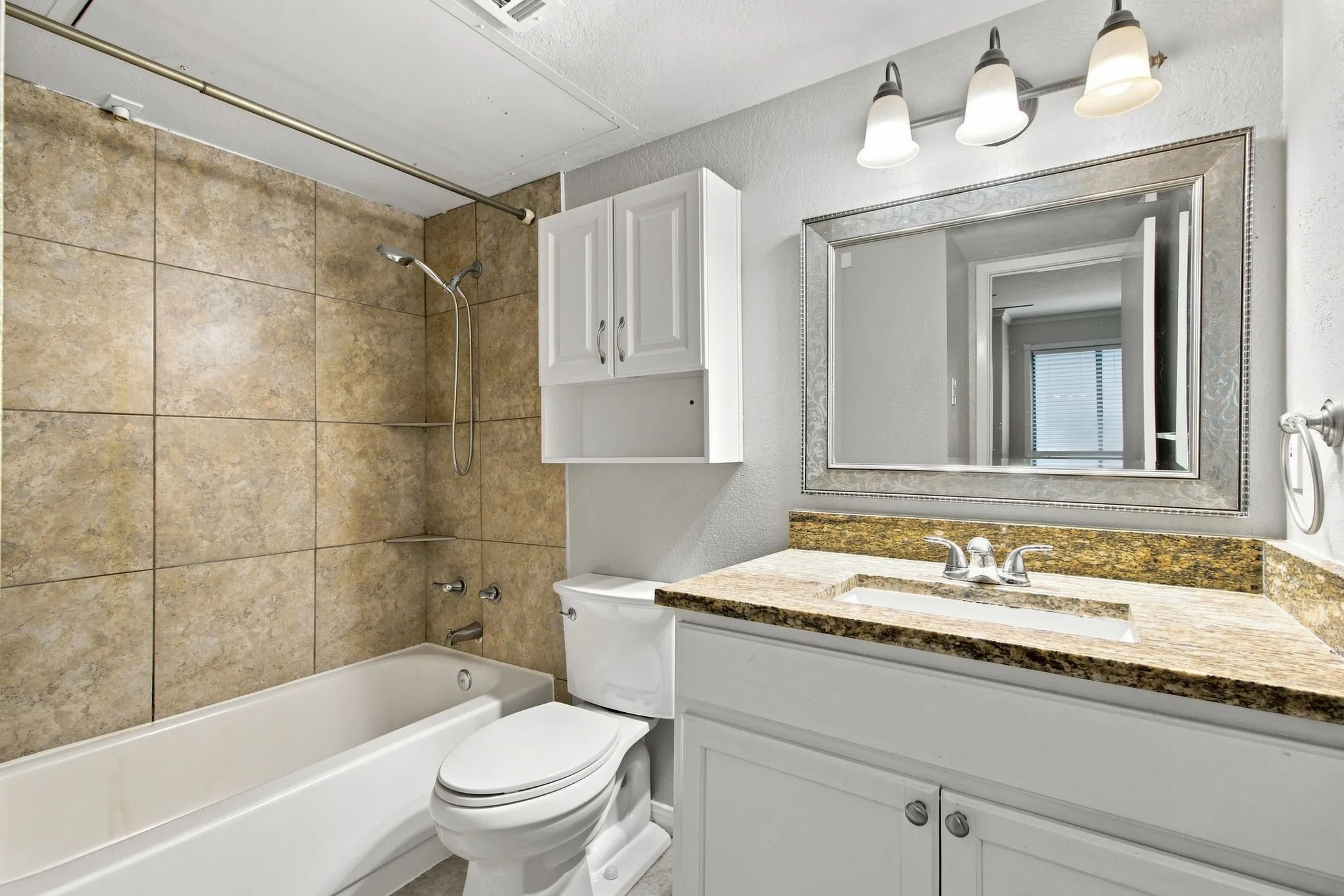 Condominium For Rent in Dallas County , 2240 Tarpley Road 74, Carrollton, Texas 75006, 3 Bedroom, 2 Bathroom, Garage spaces, 1,083 Sqft, built in 1982, mls#21367871, Real Estate Agent in Carrollton, Homes For Rent in Dallas county, Homes For Rent in Carrollton, Realtor in Carrollton Texas, Real Estate Brokerage Independent Realty Texas, Luminita Cordes Realtor