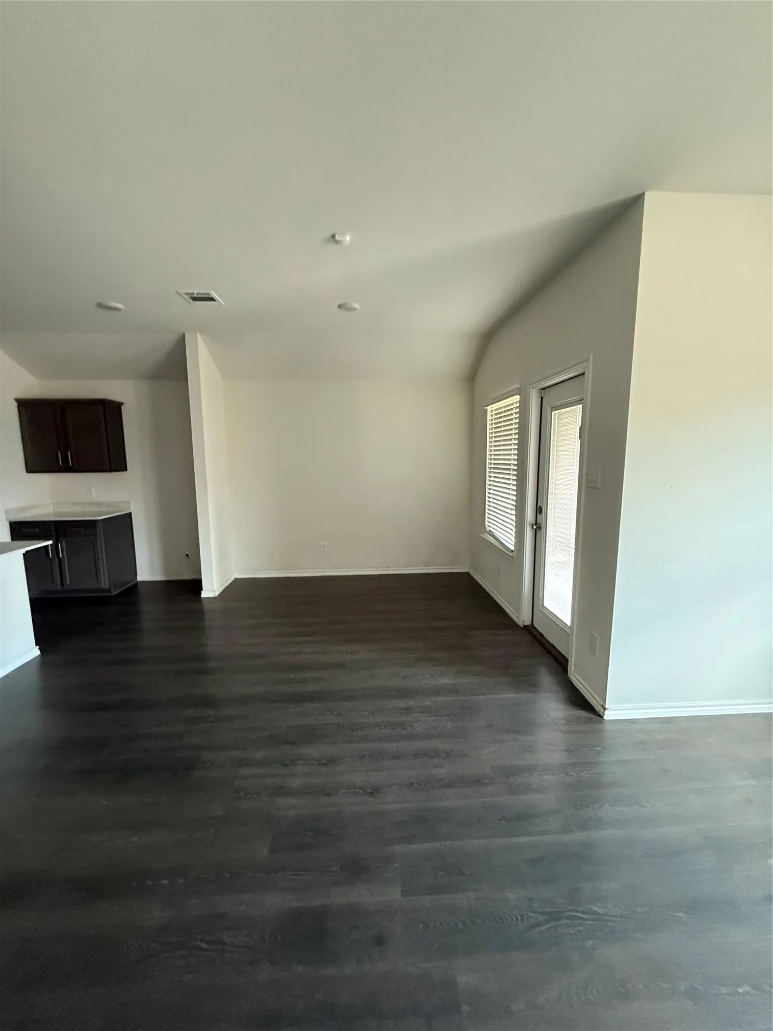 Single Family Residence For Sale in Collin County , 616 Chuck Wagon Drive, Josephine, Texas 75189, 4 Bedroom, 2 Bathroom, 2 Garage spaces, 1,834 Sqft, built in 2021, mls#21356162, Real Estate Agent in Josephine, Homes For Sale in Collin county, Homes For Sale in Josephine, Realtor in Josephine Texas, Real Estate Brokerage Independent Realty Texas, Luminita Cordes Realtor