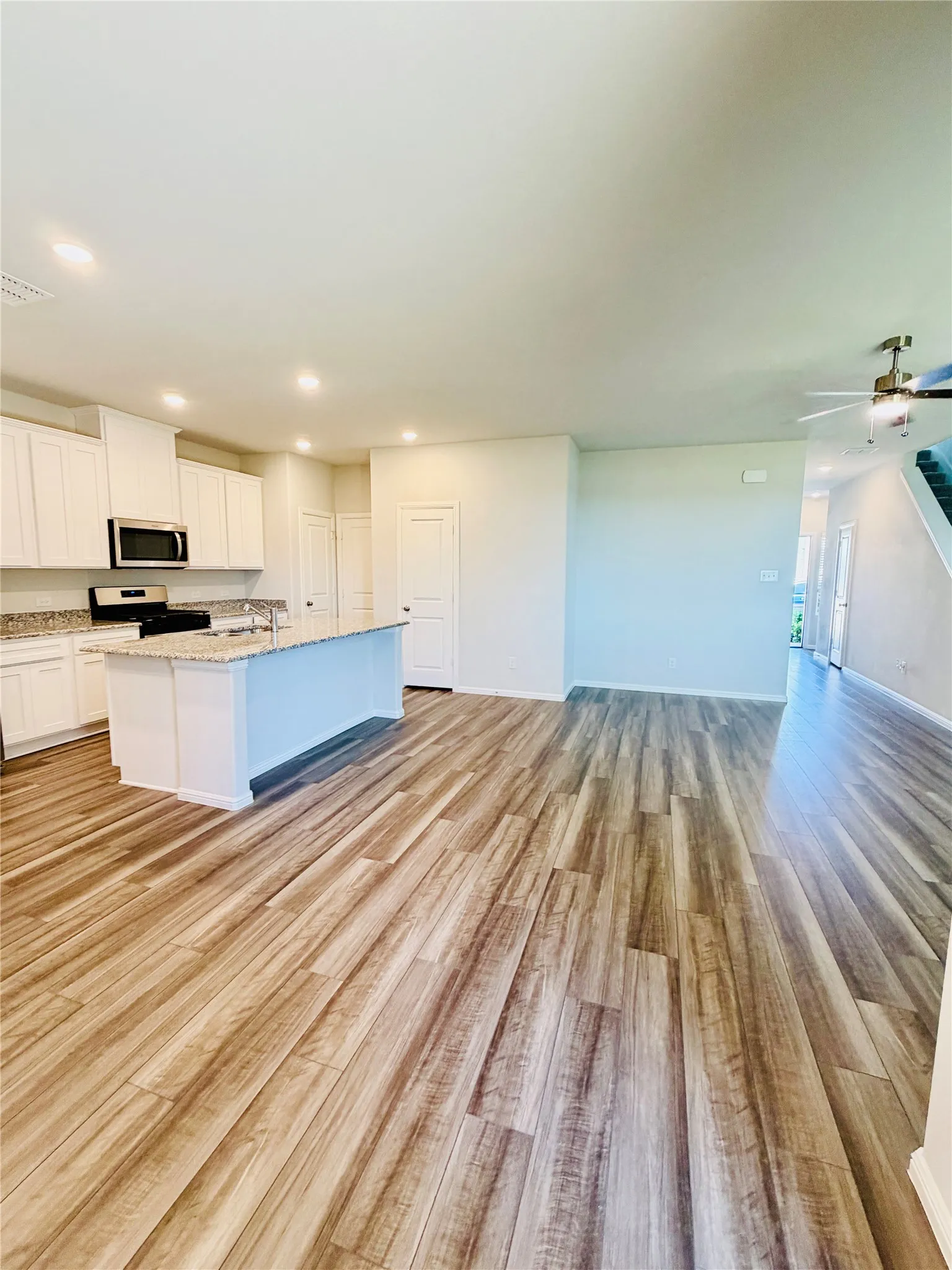 Single Family Residence For Rent in Collin County , 725 Santa Lucia Drive, Anna, Texas 75409, 3 Bedroom, 3 Bathroom, 2 Garage spaces, 1,777 Sqft, built in 2024, mls#21367934, Real Estate Agent in Anna, Homes For Rent in Collin county, Homes For Rent in Anna, Realtor in Anna Texas, Real Estate Brokerage Independent Realty Texas, Luminita Cordes Realtor