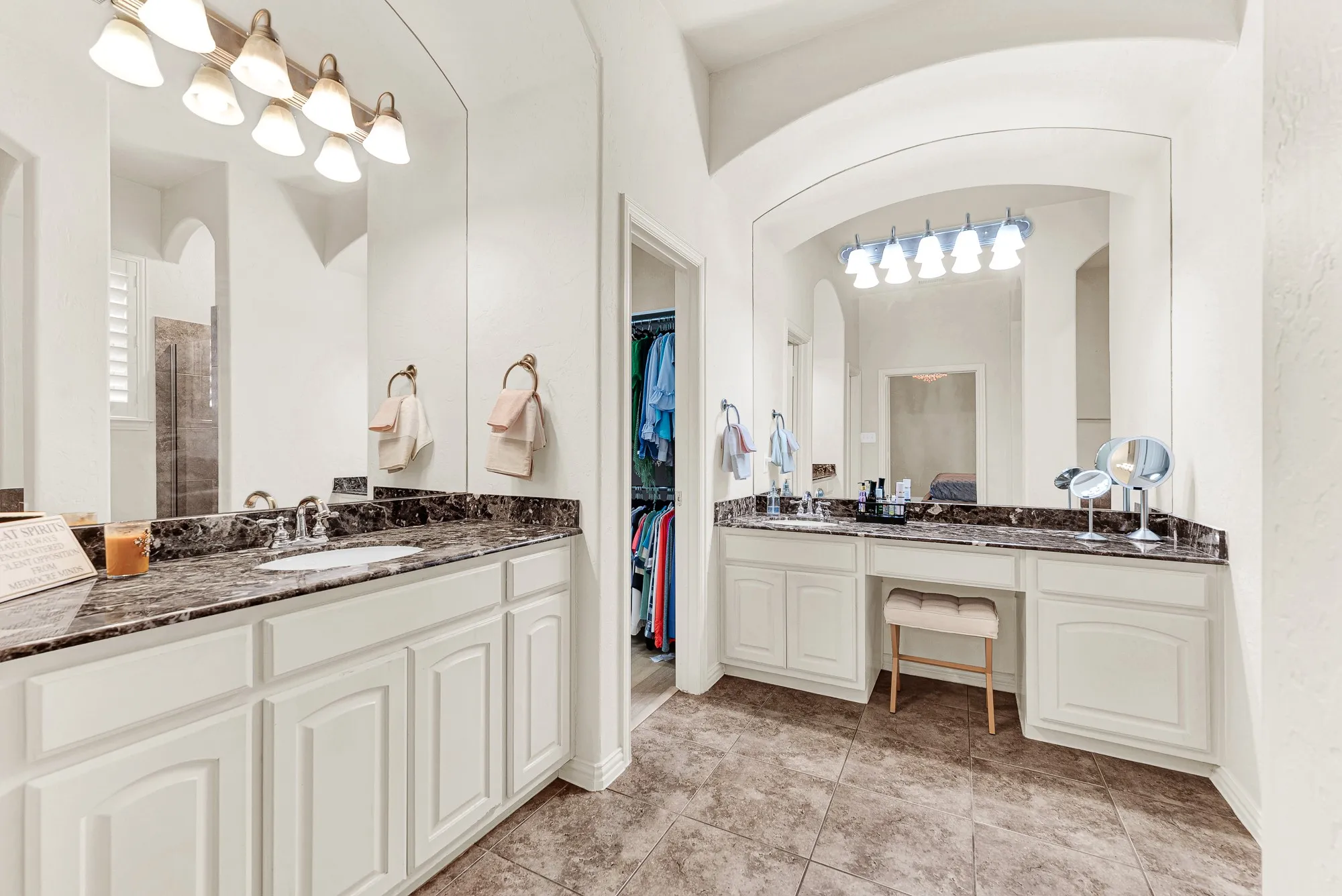 Single Family Residence For Sale in Denton County , 6777 Parker Creek Place, Frisco, Texas 75034, 4 Bedroom, 4 Bathroom, 2 Garage spaces, 3,306 Sqft, built in 2006, mls#21364591, Real Estate Agent in Frisco, Homes For Sale in Denton county, Homes For Sale in Frisco, Realtor in Frisco Texas, Real Estate Brokerage Independent Realty Texas, Luminita Cordes Realtor