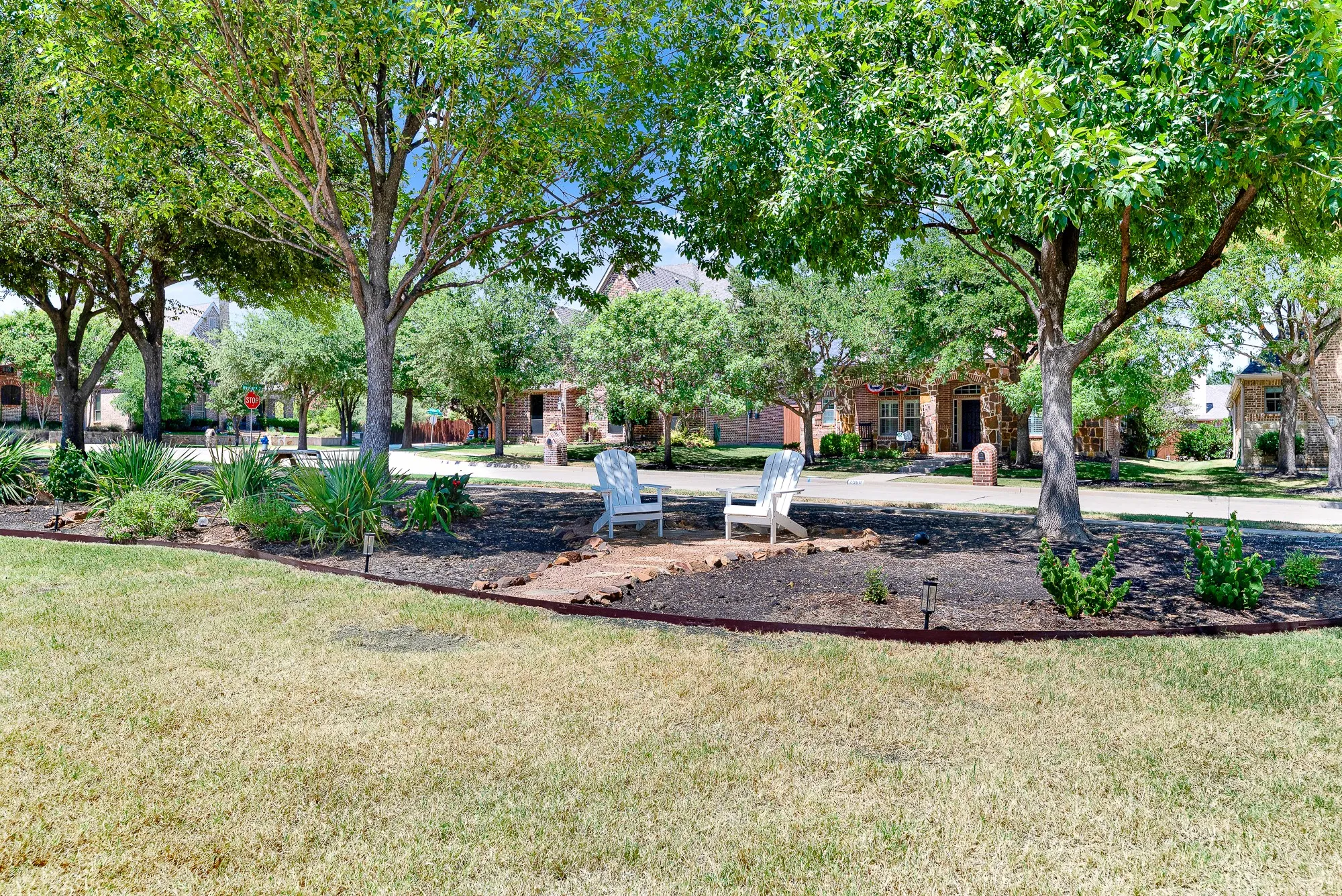 Single Family Residence For Sale in Denton County , 6777 Parker Creek Place, Frisco, Texas 75034, 4 Bedroom, 4 Bathroom, 2 Garage spaces, 3,306 Sqft, built in 2006, mls#21364591, Real Estate Agent in Frisco, Homes For Sale in Denton county, Homes For Sale in Frisco, Realtor in Frisco Texas, Real Estate Brokerage Independent Realty Texas, Luminita Cordes Realtor