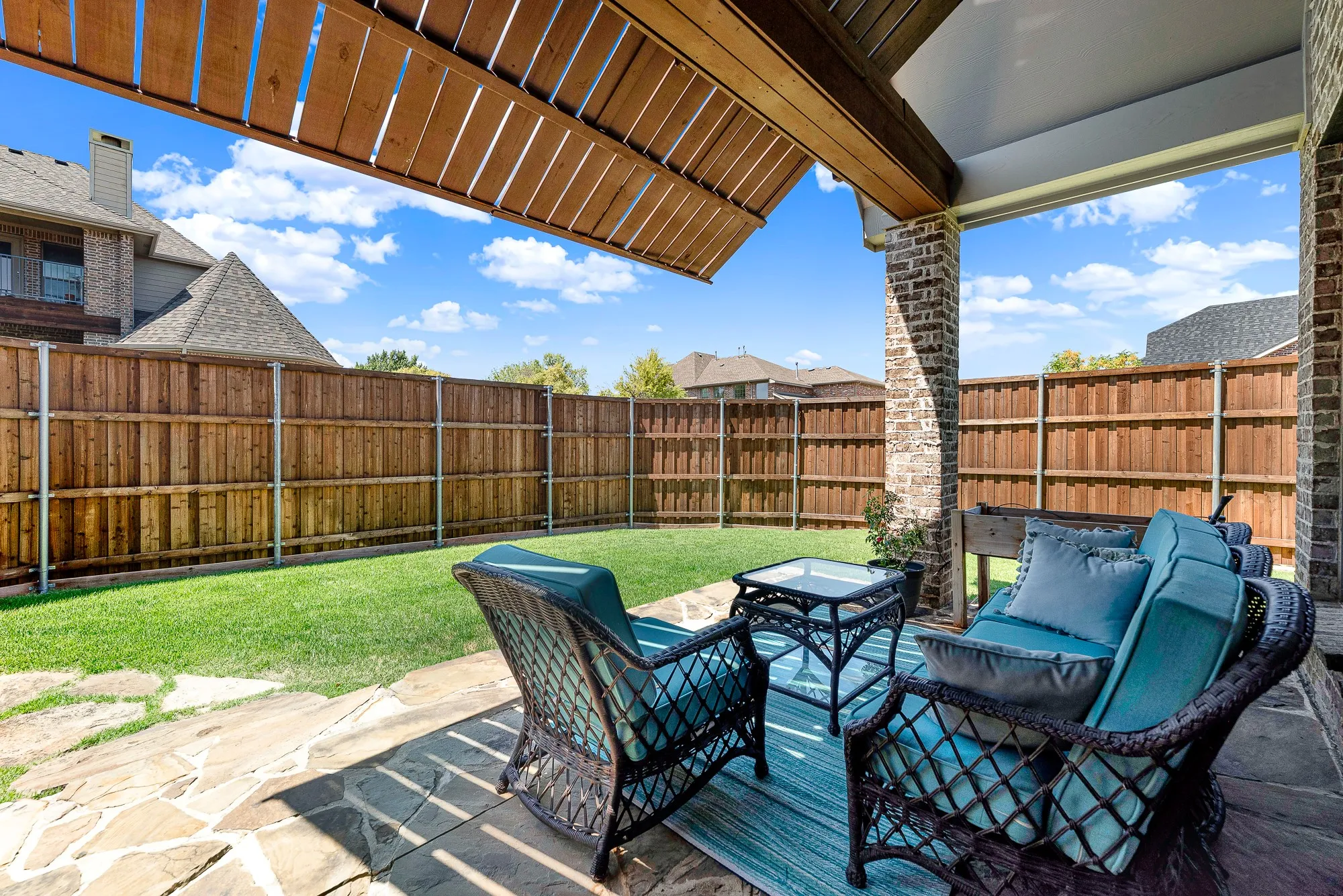 Single Family Residence For Sale in Denton County , 6777 Parker Creek Place, Frisco, Texas 75034, 4 Bedroom, 4 Bathroom, 2 Garage spaces, 3,306 Sqft, built in 2006, mls#21364591, Real Estate Agent in Frisco, Homes For Sale in Denton county, Homes For Sale in Frisco, Realtor in Frisco Texas, Real Estate Brokerage Independent Realty Texas, Luminita Cordes Realtor