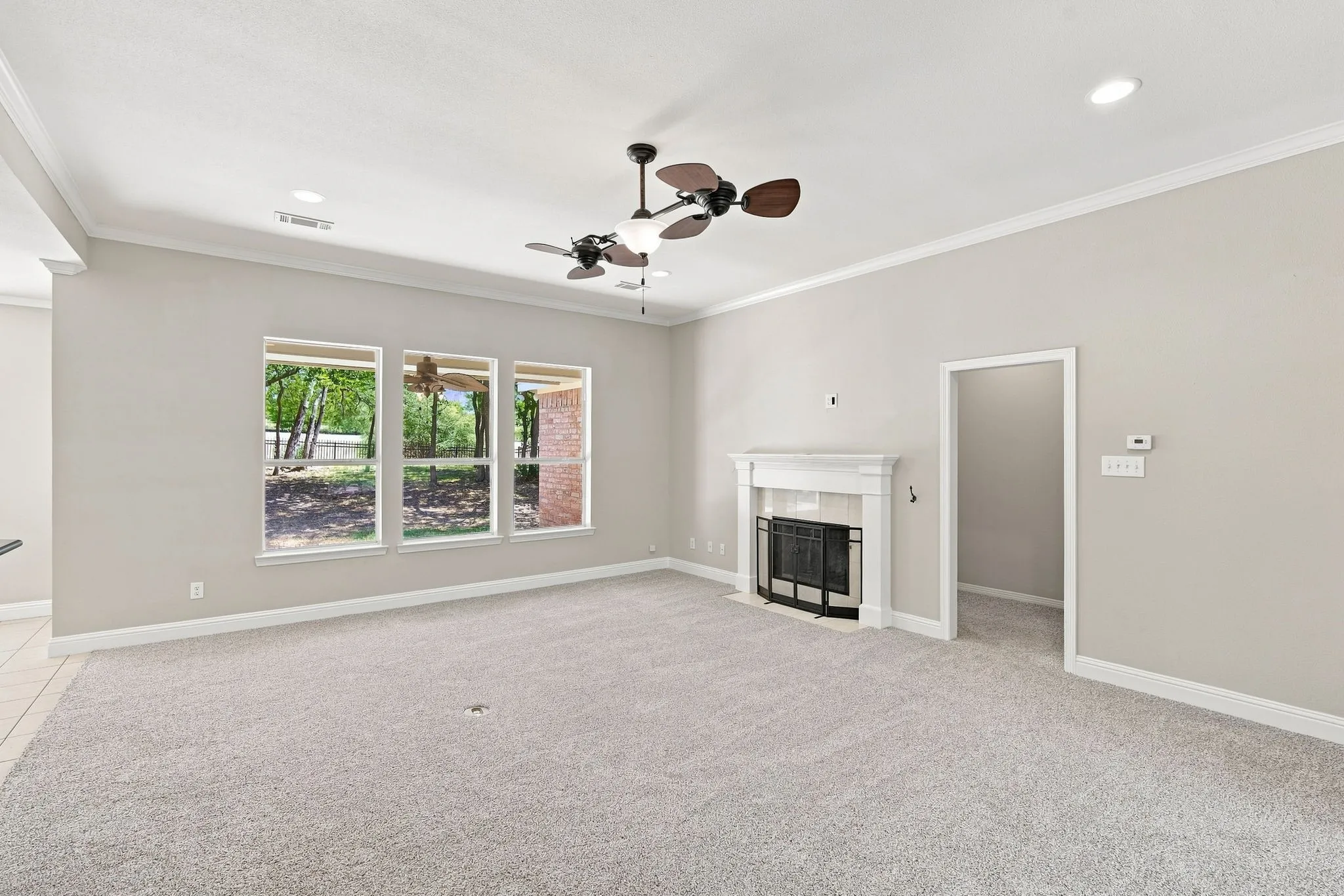 Single Family Residence For Sale in Ellis County , 1207 Oak Creek Drive, Ennis, Texas 75119, 5 Bedroom, 3 Bathroom, 2 Garage spaces, 3,052 Sqft, built in 2007, mls#21367457, Real Estate Agent in Ennis, Homes For Sale in Ellis county, Homes For Sale in Ennis, Realtor in Ennis Texas, Real Estate Brokerage Independent Realty Texas, Luminita Cordes Realtor