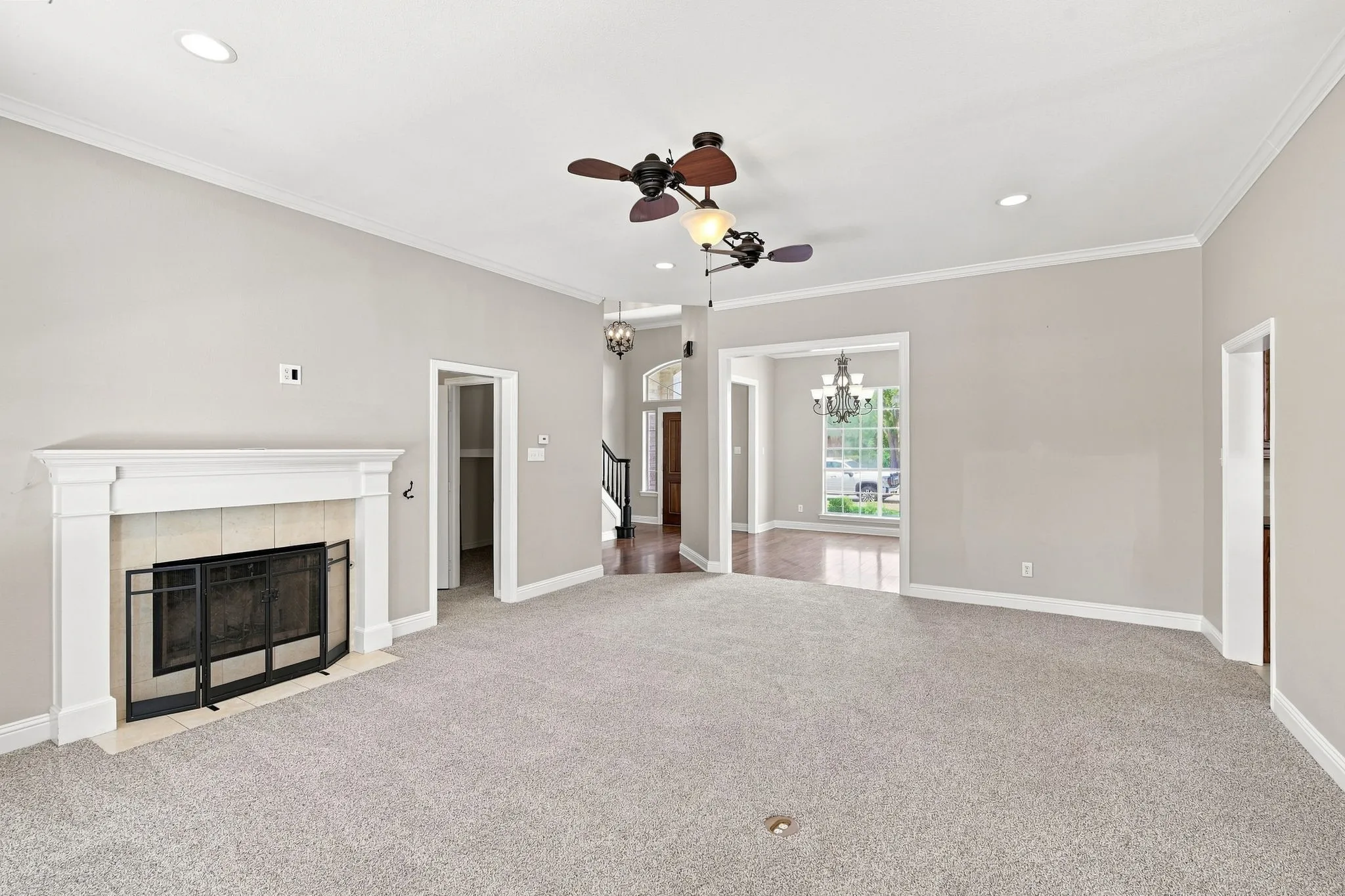 Single Family Residence For Sale in Ellis County , 1207 Oak Creek Drive, Ennis, Texas 75119, 5 Bedroom, 3 Bathroom, 2 Garage spaces, 3,052 Sqft, built in 2007, mls#21367457, Real Estate Agent in Ennis, Homes For Sale in Ellis county, Homes For Sale in Ennis, Realtor in Ennis Texas, Real Estate Brokerage Independent Realty Texas, Luminita Cordes Realtor
